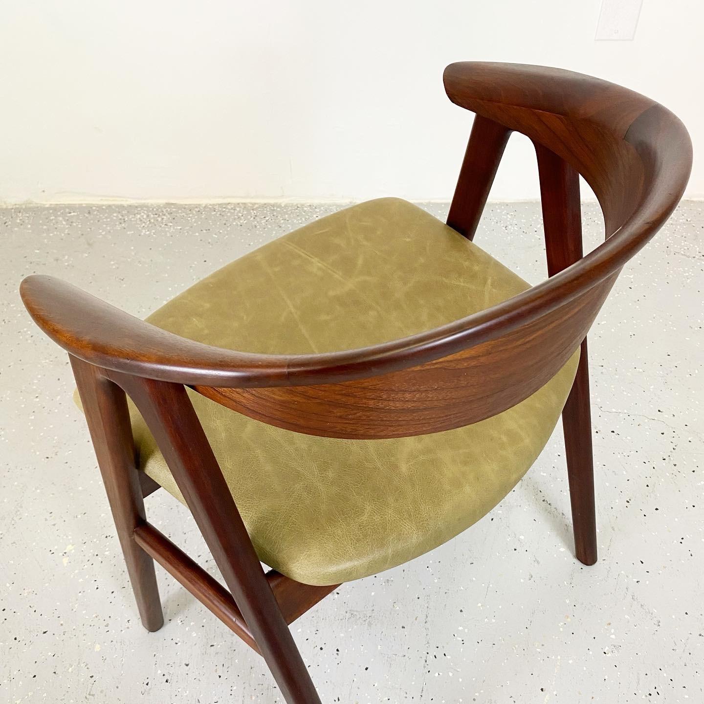 Erik Kirkegaard designed this model 52 armchair for Høng Stolefabrik in 1952.
These chairs have been recently oiled and upholstered with new leather. The frames are sturdy and the walnut shows a beautiful rich tone.