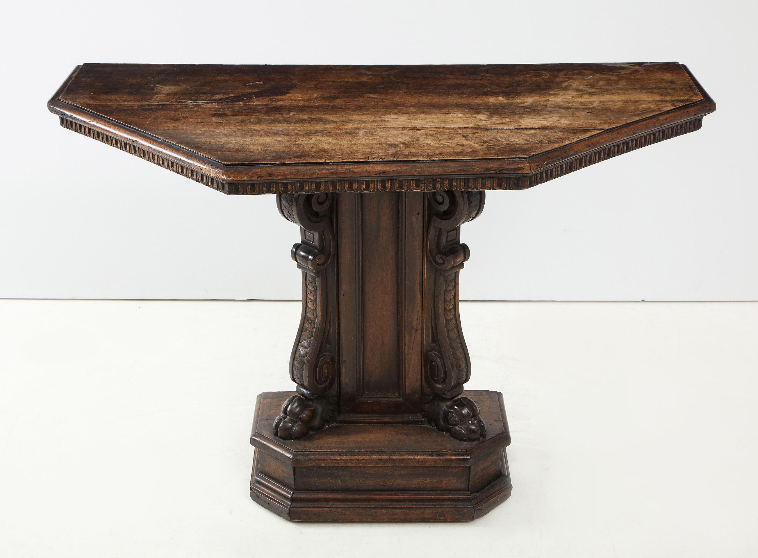 Walnut Console In Good Condition For Sale In Lyndhurst, NJ