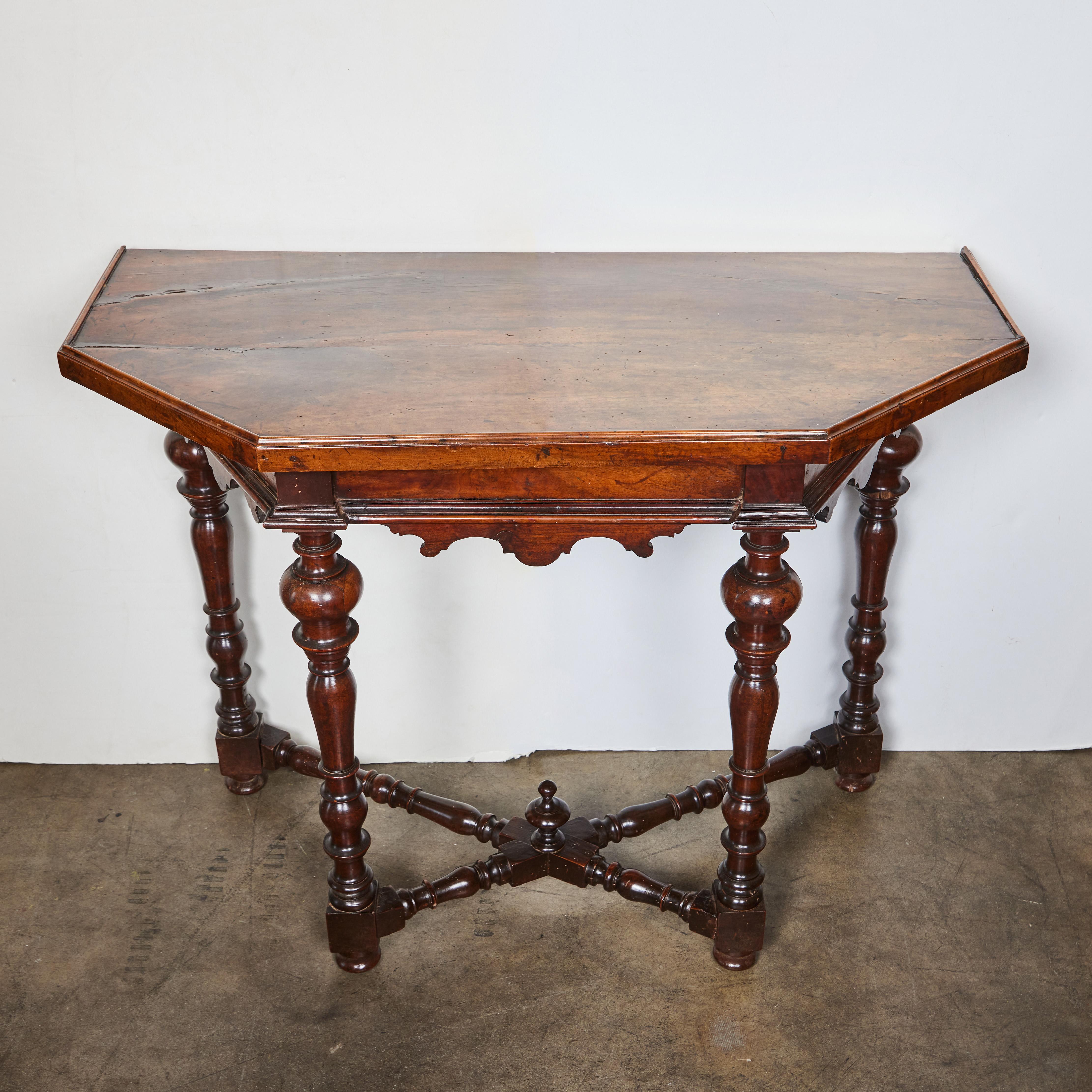 Walnut Console from Tuscany For Sale 2