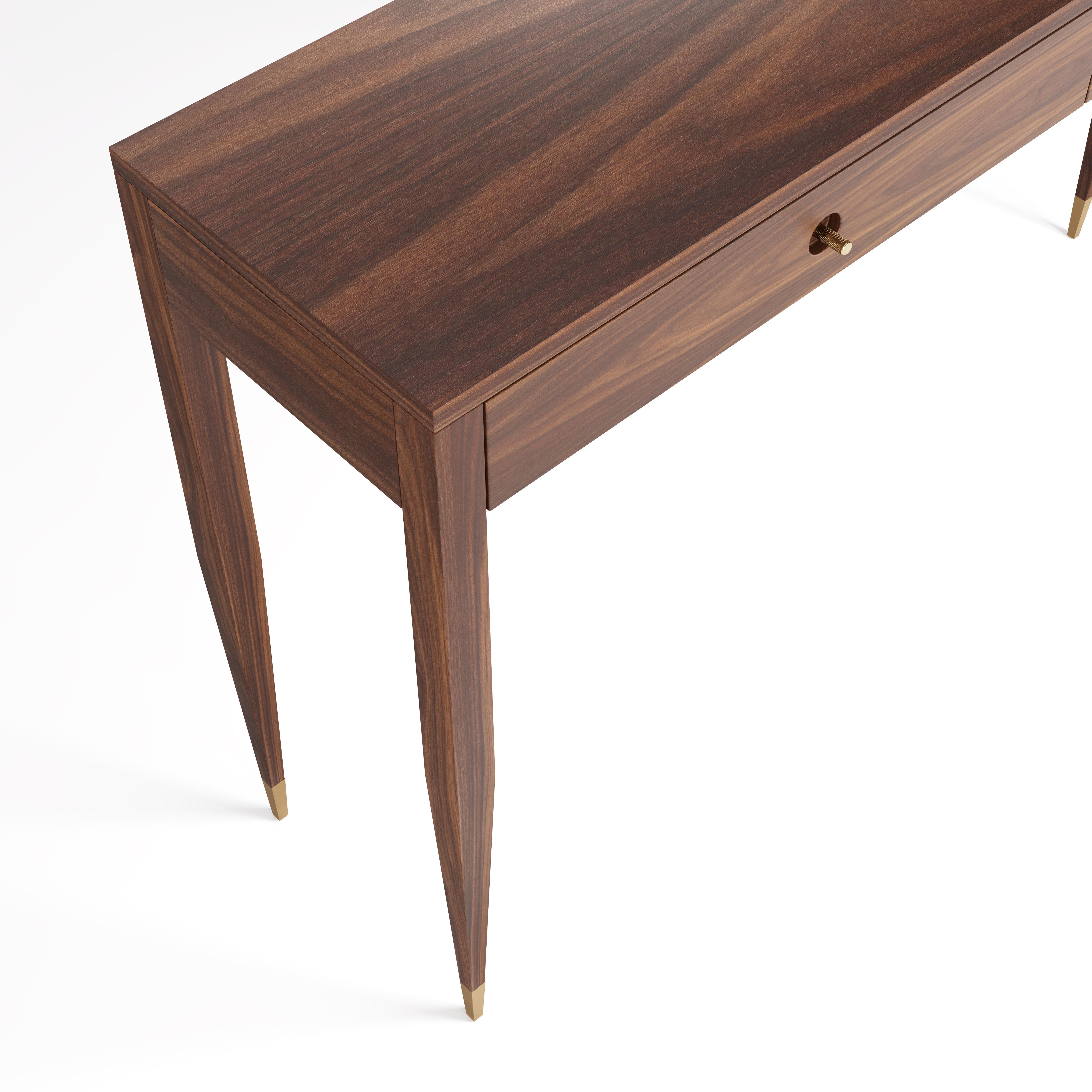 Mid-Century Modern Console en noyer à deux tiroirs de style moderne du milieu du siècle, table d'entrée en vente