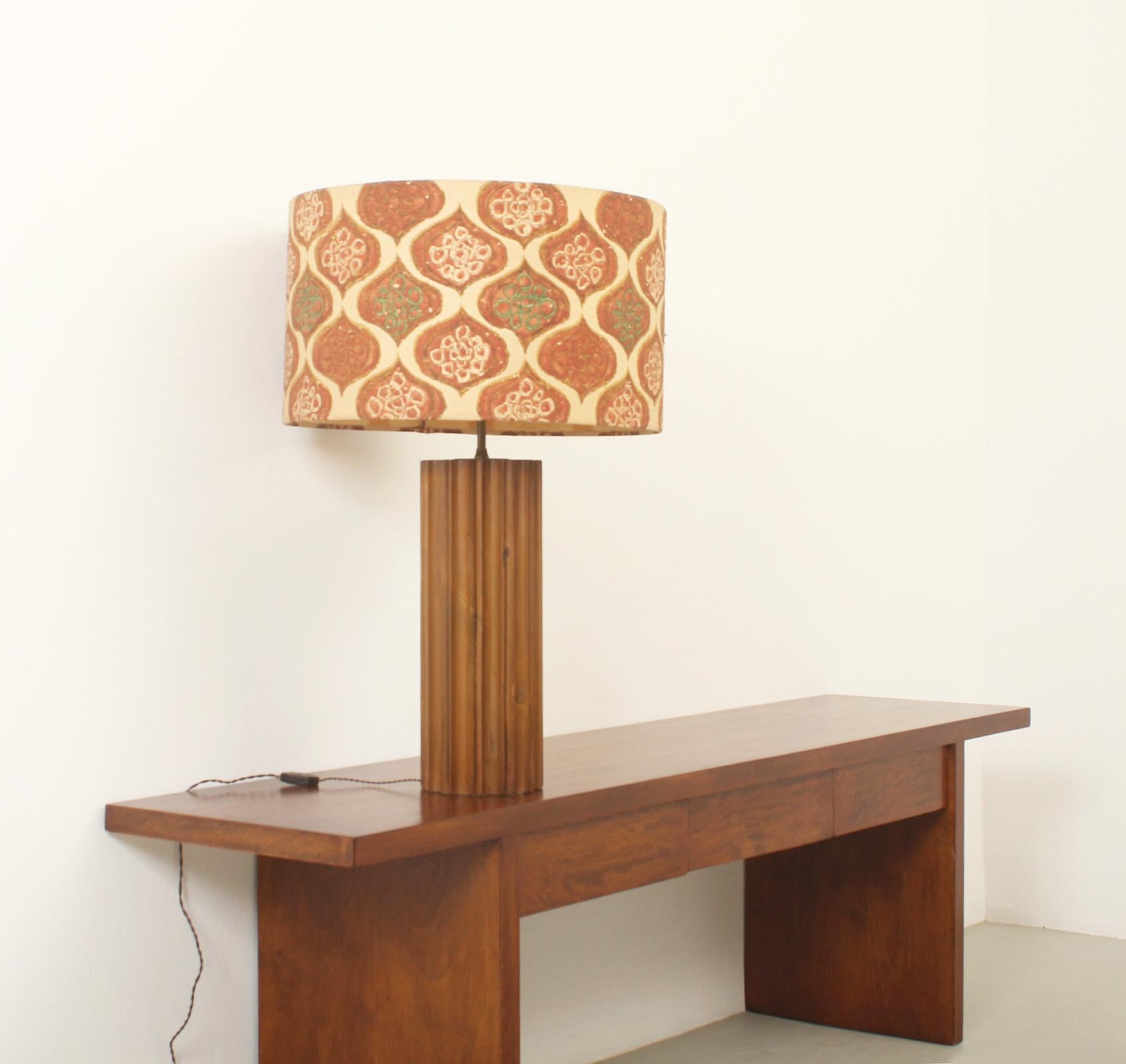 Console in noce con tre cassetti di Jordi Vilanova, Spagna in vendita 5