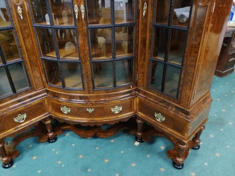 Walnut Corner Bookcase, Laquer after Renovation For Sale at 1stdibs