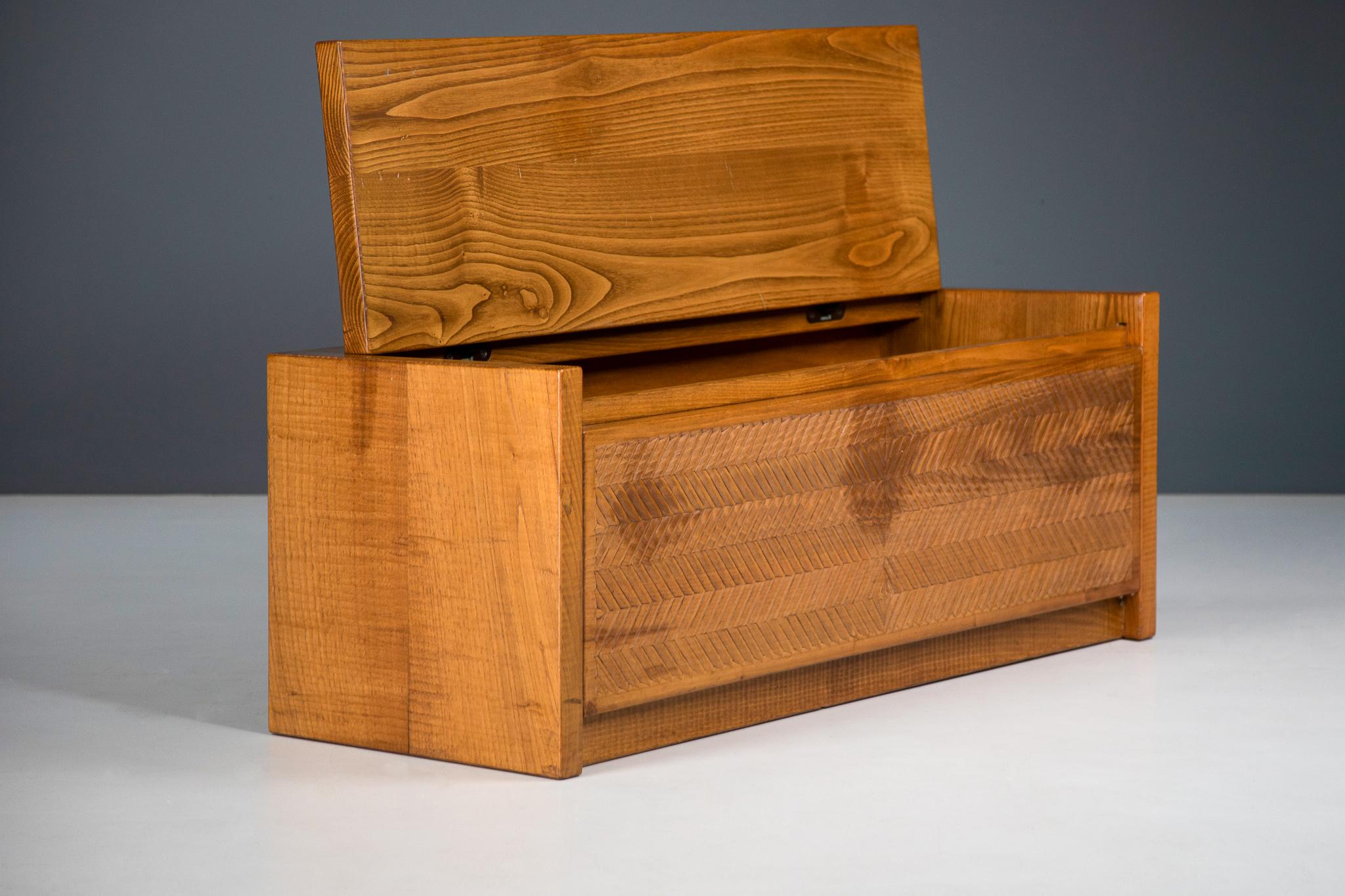 Mid-Century Modern Walnut Crafted Blanket Chests by Giuseppe Rivadossi, Italy, 1970s