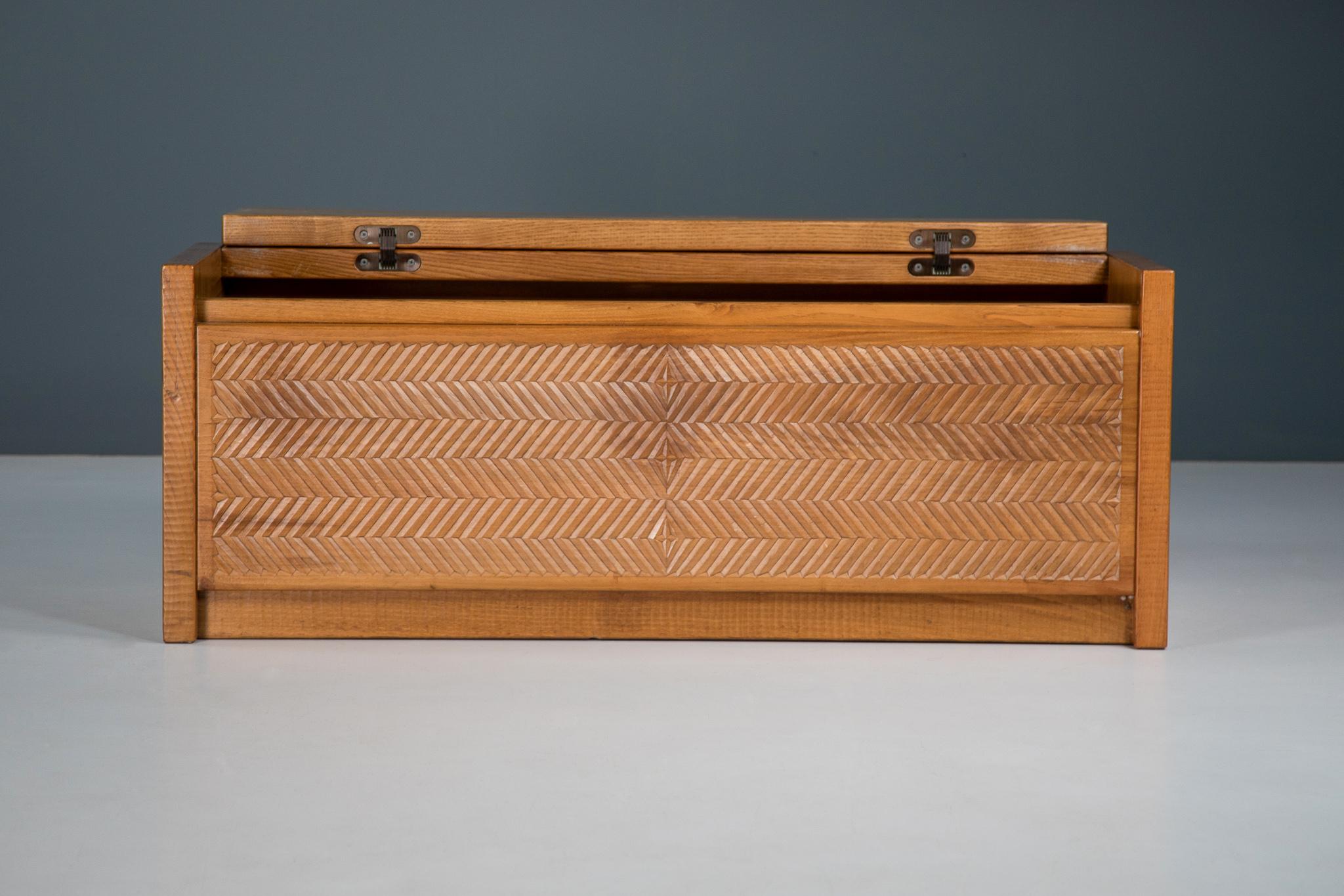 Italian Walnut Crafted Blanket Chests by Giuseppe Rivadossi, Italy, 1970s