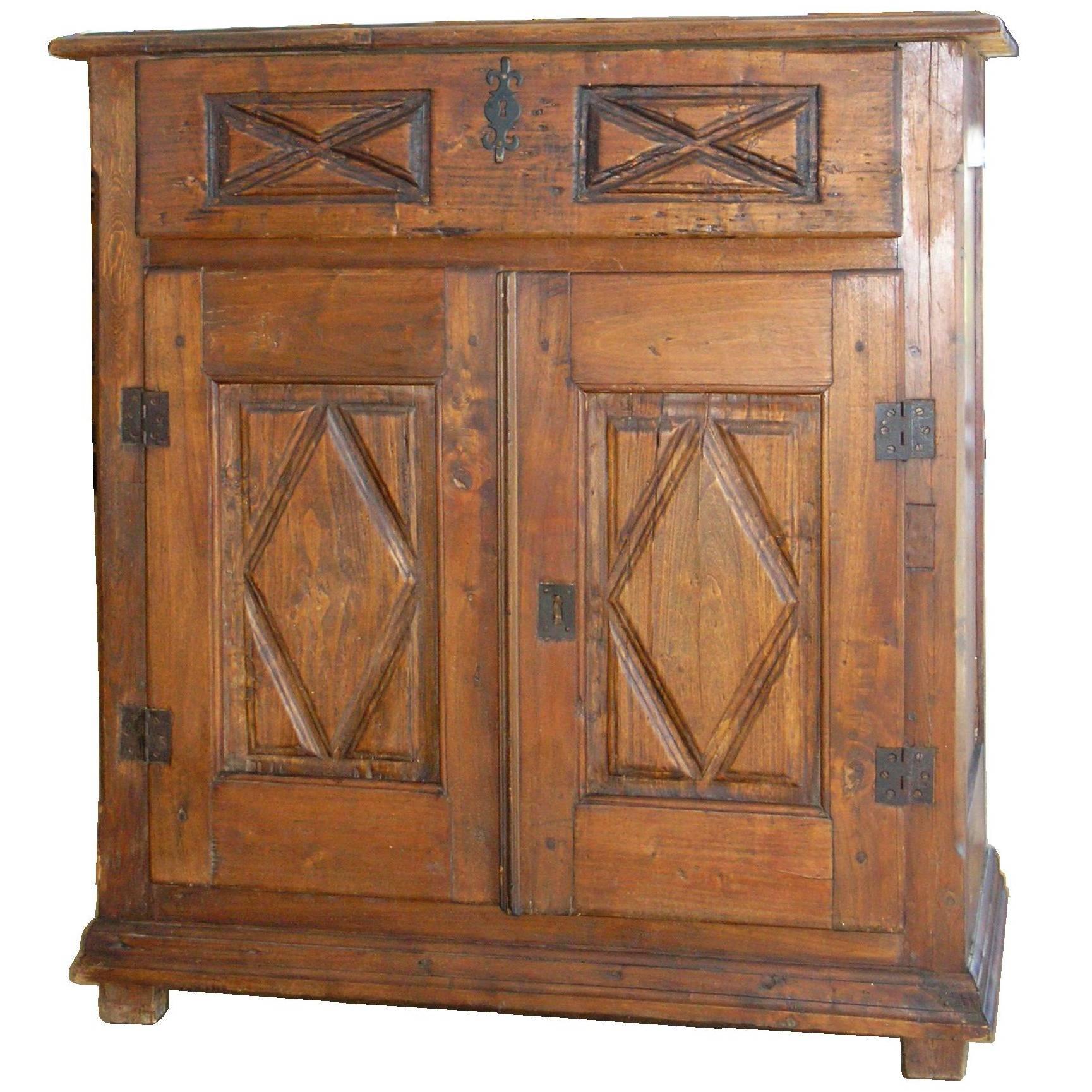 Walnut Credenza, 18th Century For Sale