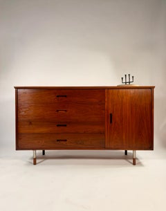Walnut Credenza by Jack Cartwright for Founders – Mid-Century Modern Sideboard