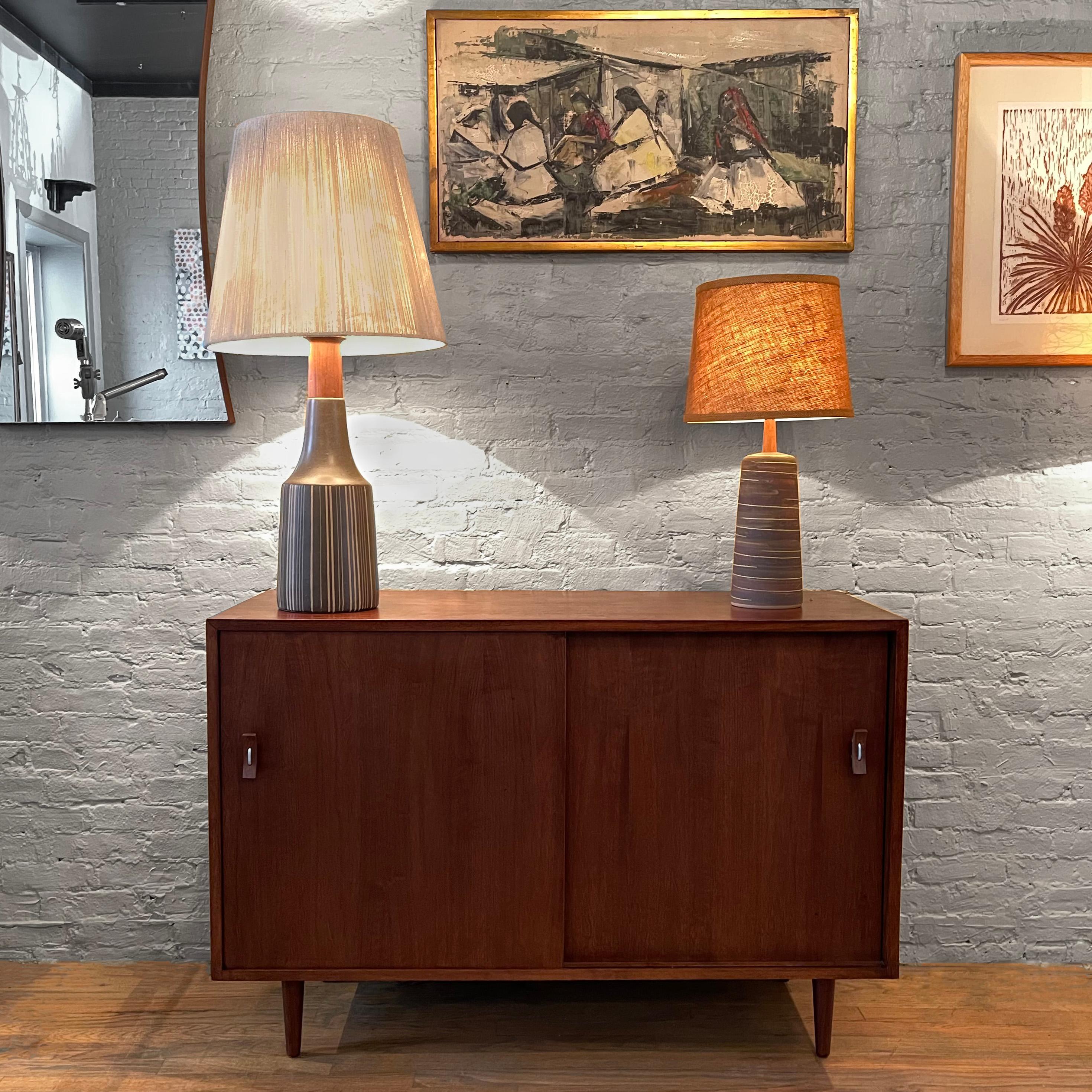Walnut Credenza by Stanley Young for Glenn of California In Good Condition In Brooklyn, NY