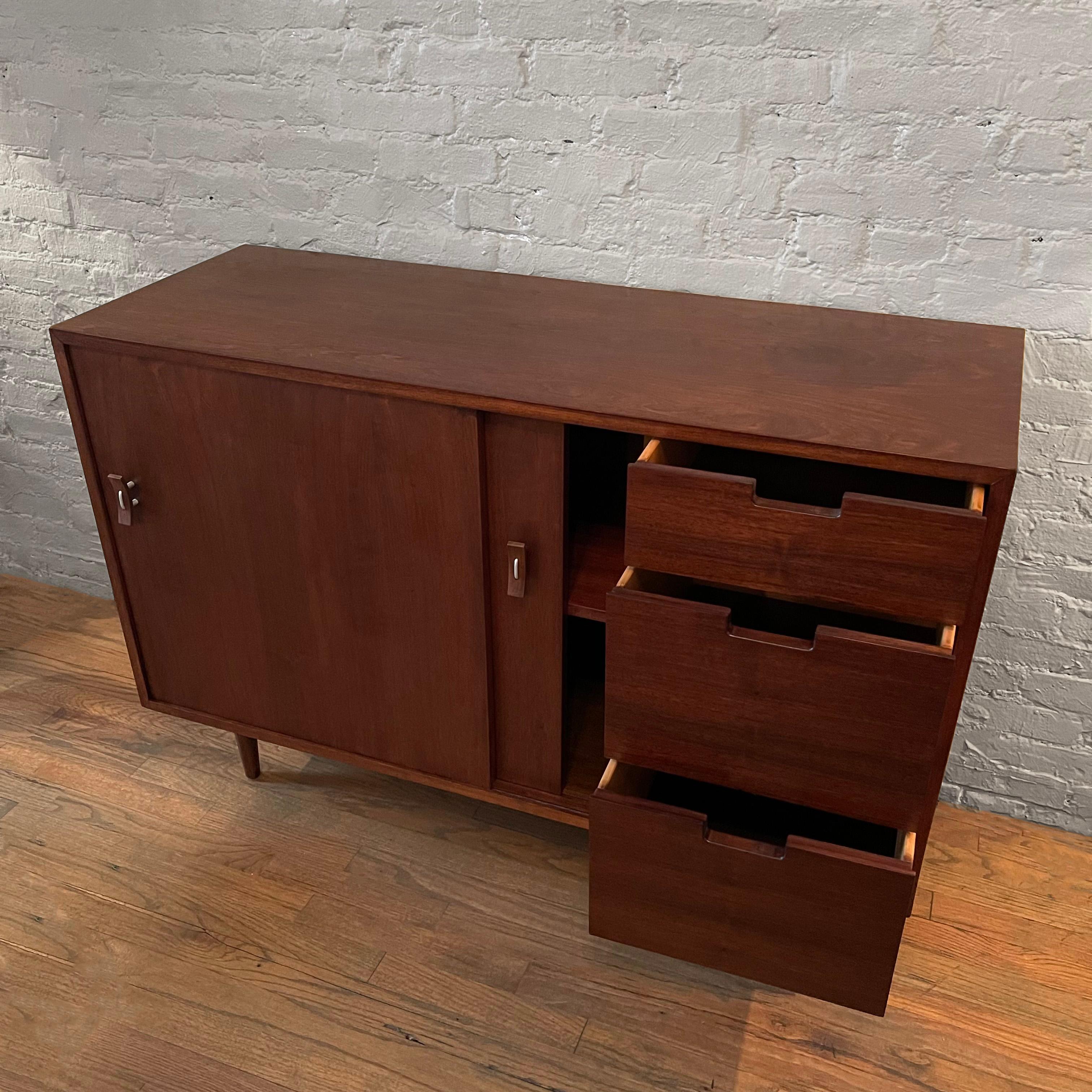 Walnut Credenza by Stanley Young for Glenn of California 1