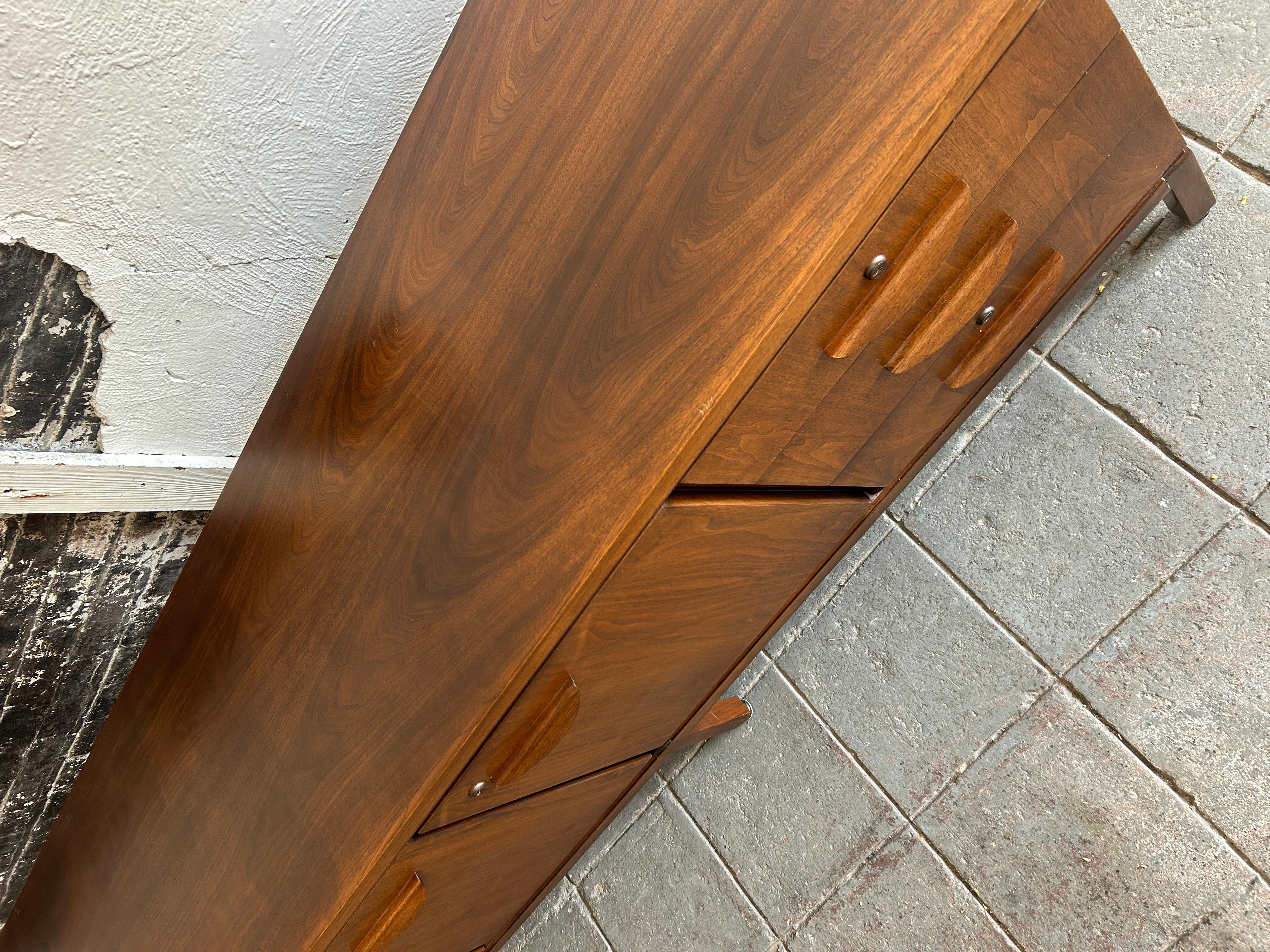 Beautiful walnut mid century office credenza fully locking carved handles 7