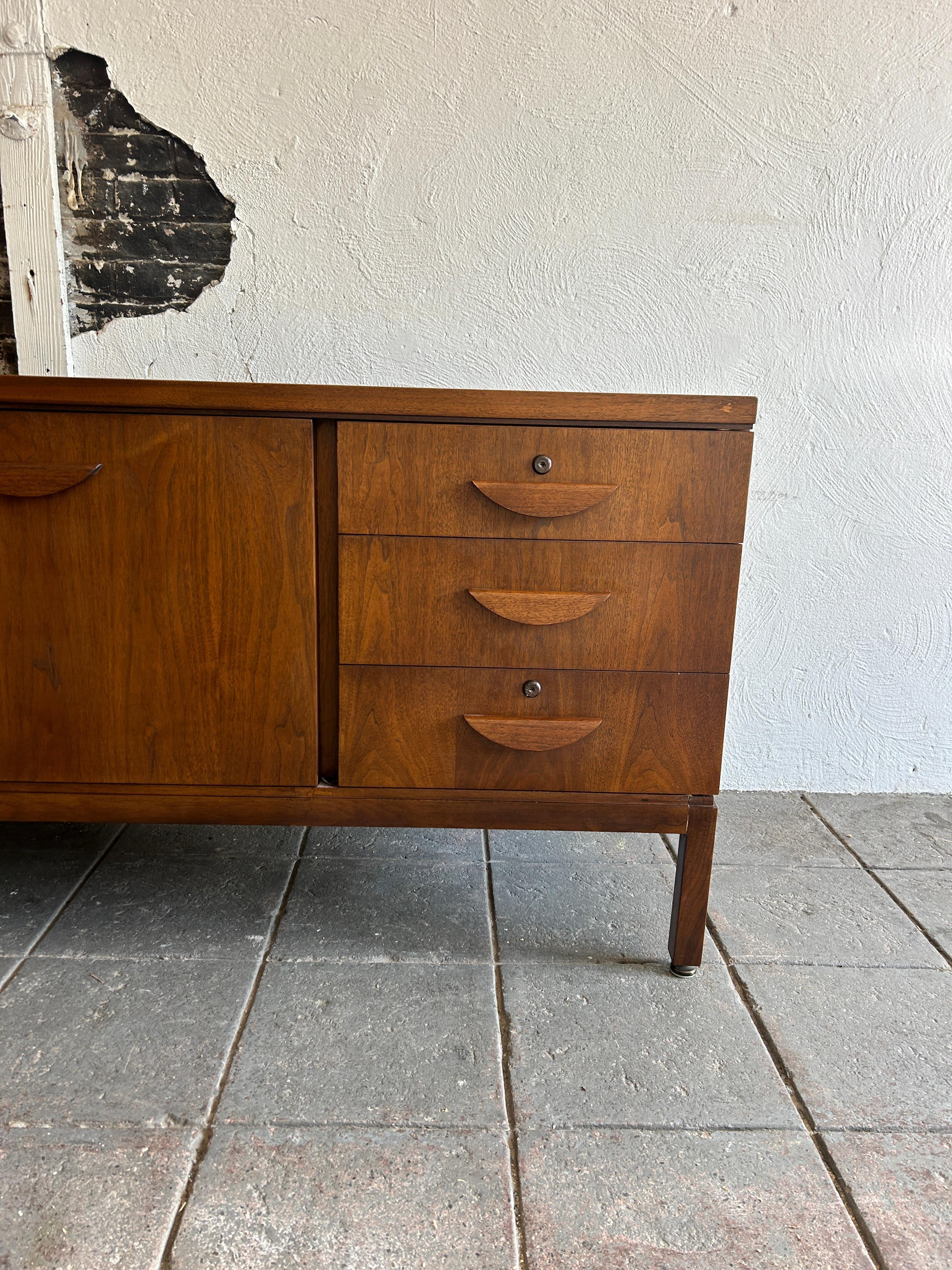 Mid-Century Modern Beautiful walnut mid century office credenza fully locking carved handles