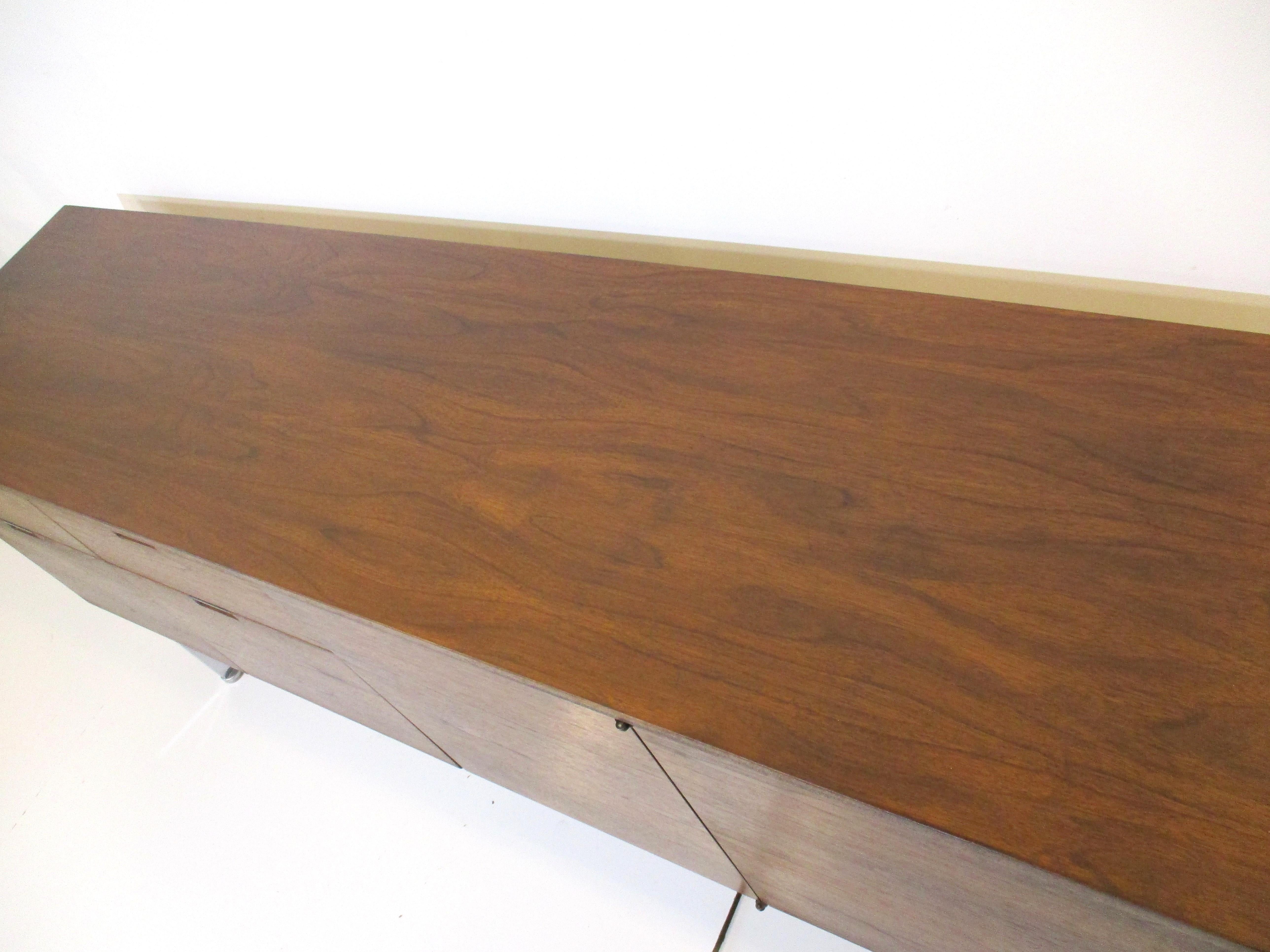 Walnut Credenza in the style of Knoll by Robert John 4