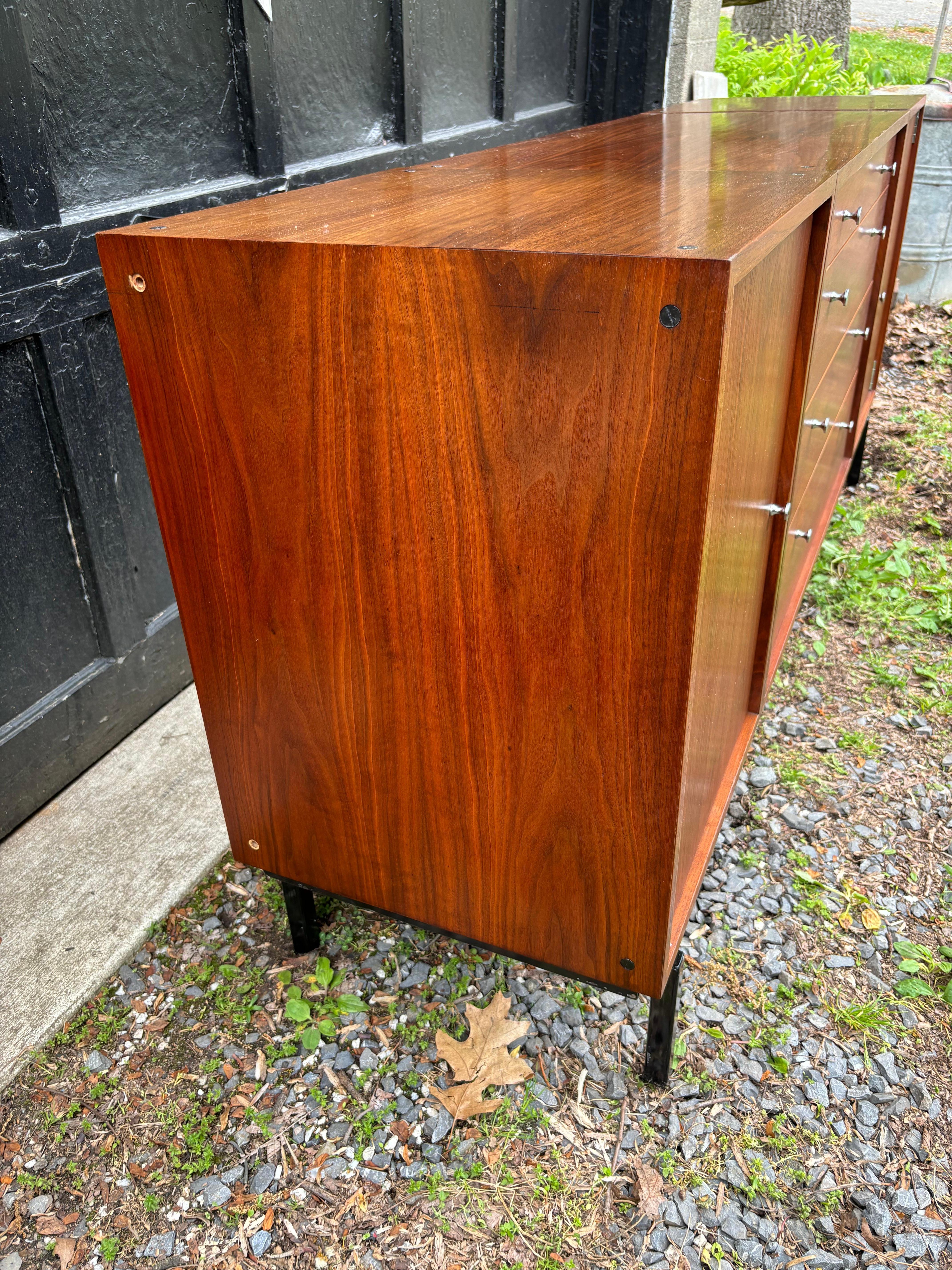 Walnut Credenza or Buffet in the Style of Knoll For Sale 8