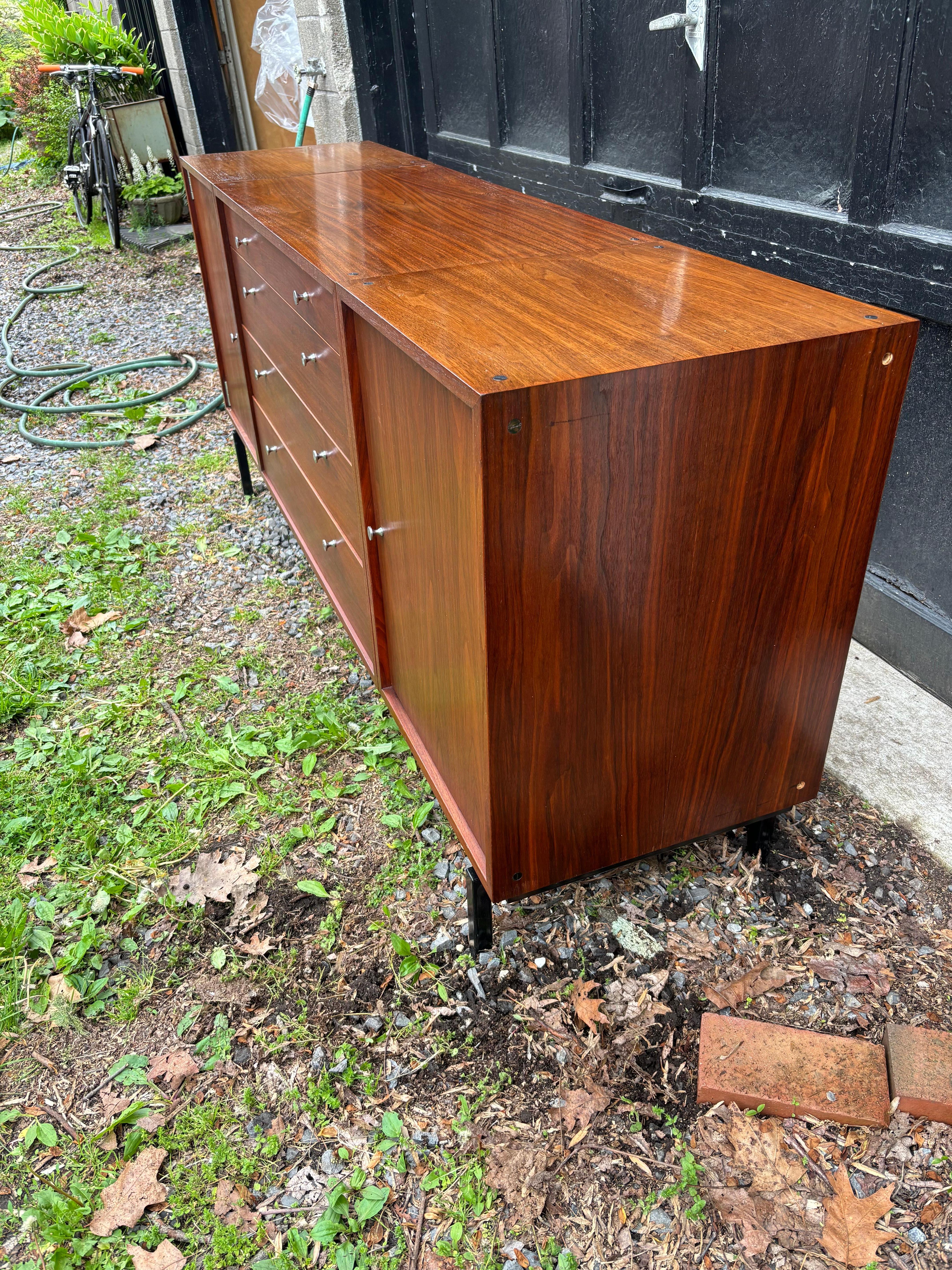 Walnut Credenza or Buffet in the Style of Knoll For Sale 2