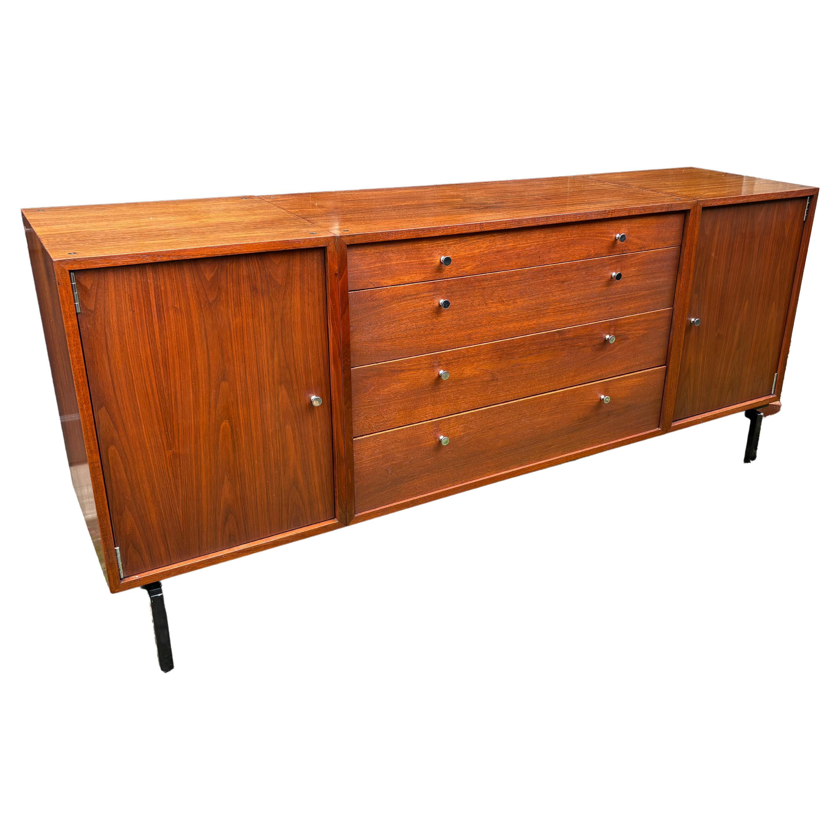Walnut Credenza or Buffet in the Style of Knoll For Sale