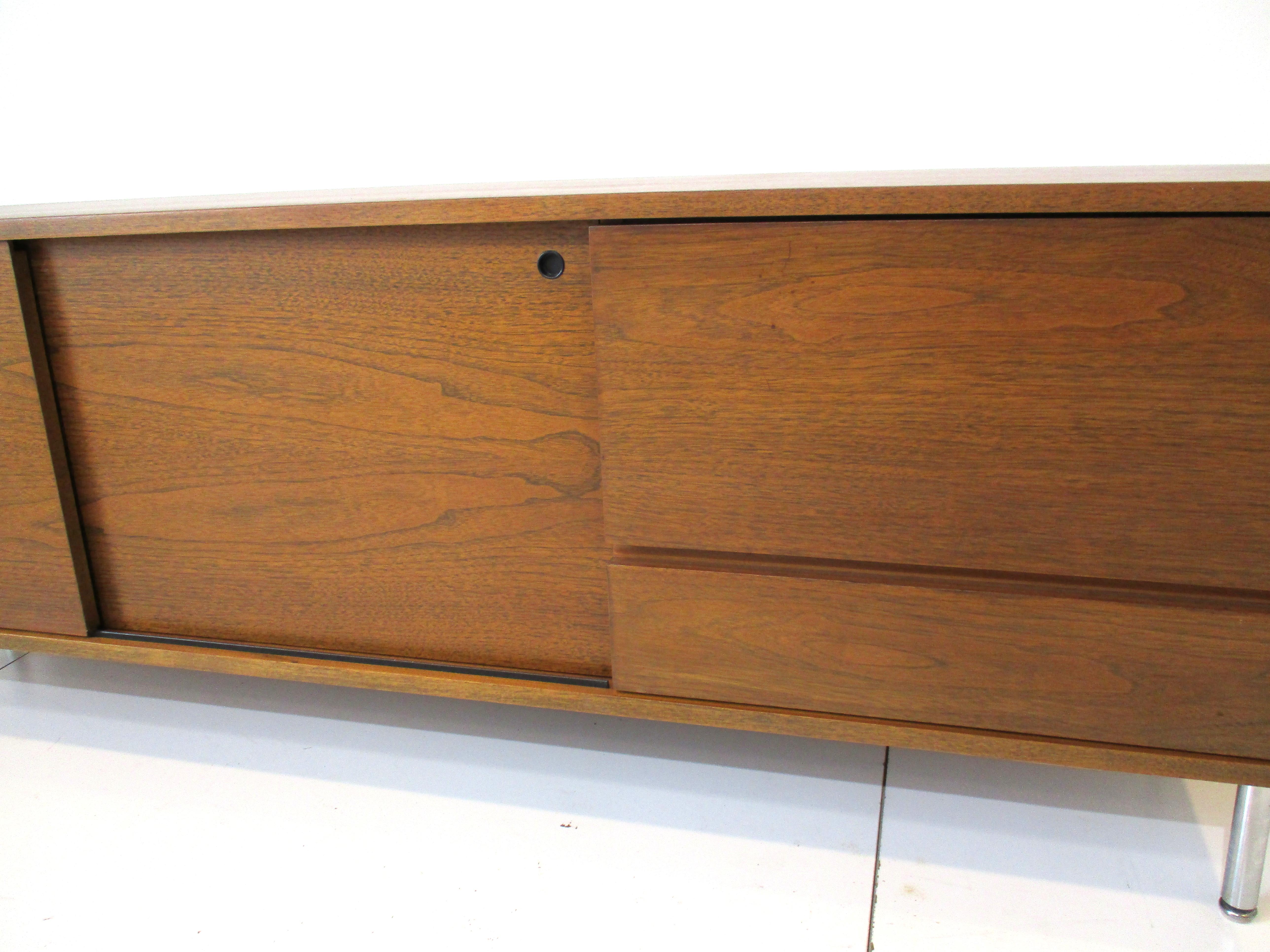 Walnut Credenza Sideboard in the Style of George Nelson / Herman Miller 7