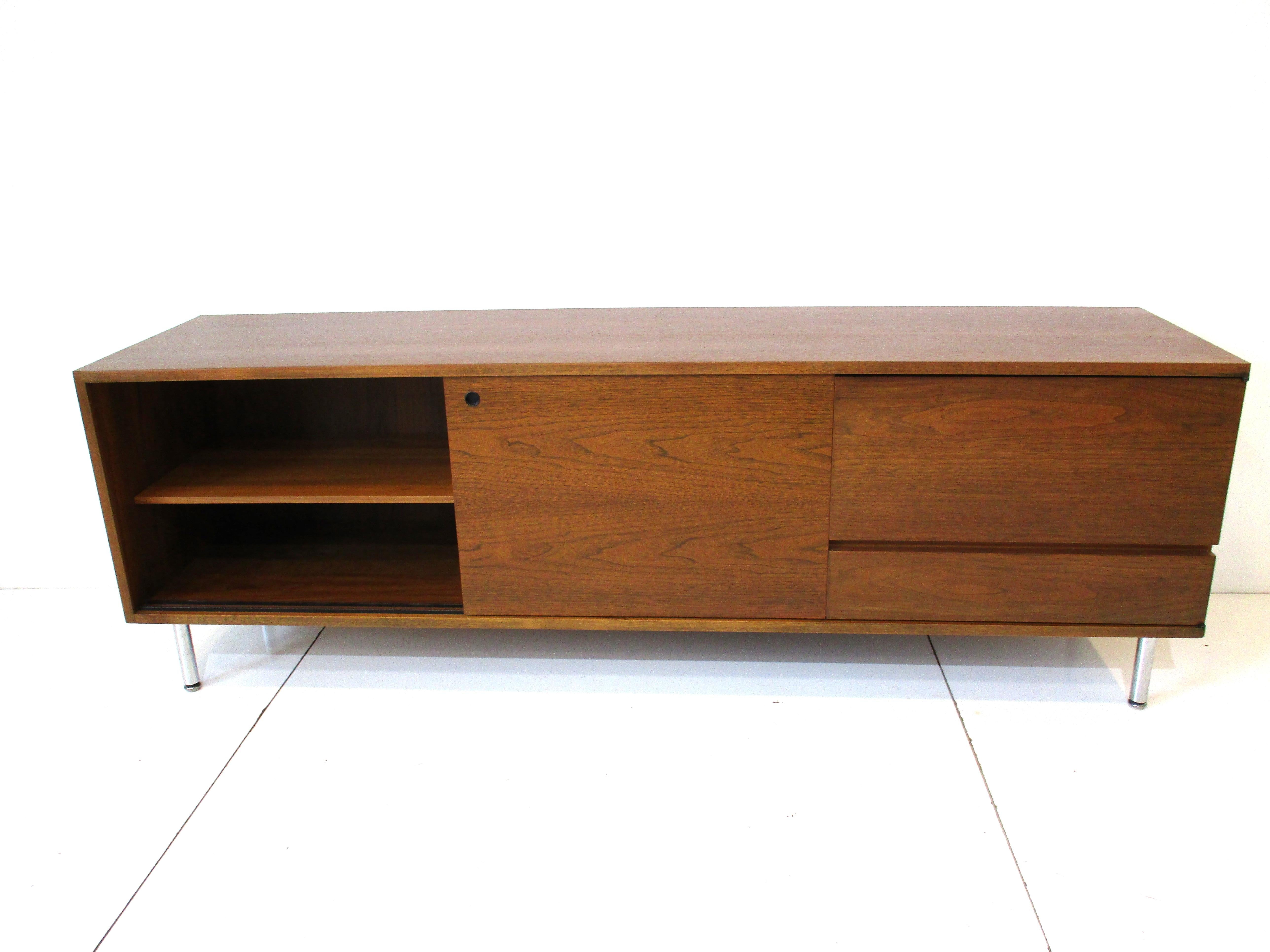Walnut Credenza Sideboard in the Style of George Nelson / Herman Miller 1