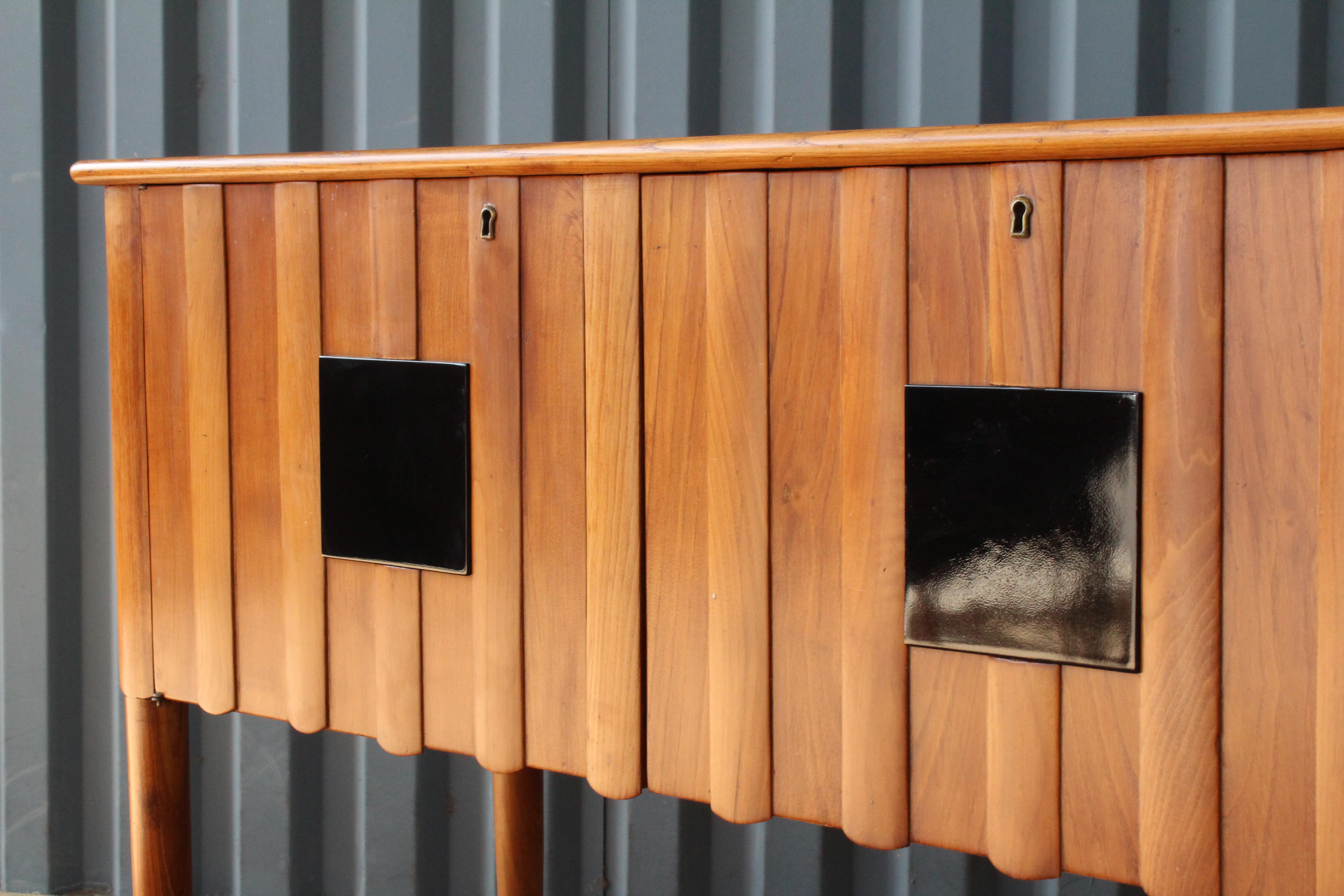 Mid-Century Modern Walnut Credenza with Locking Doors, Italy, 1950s