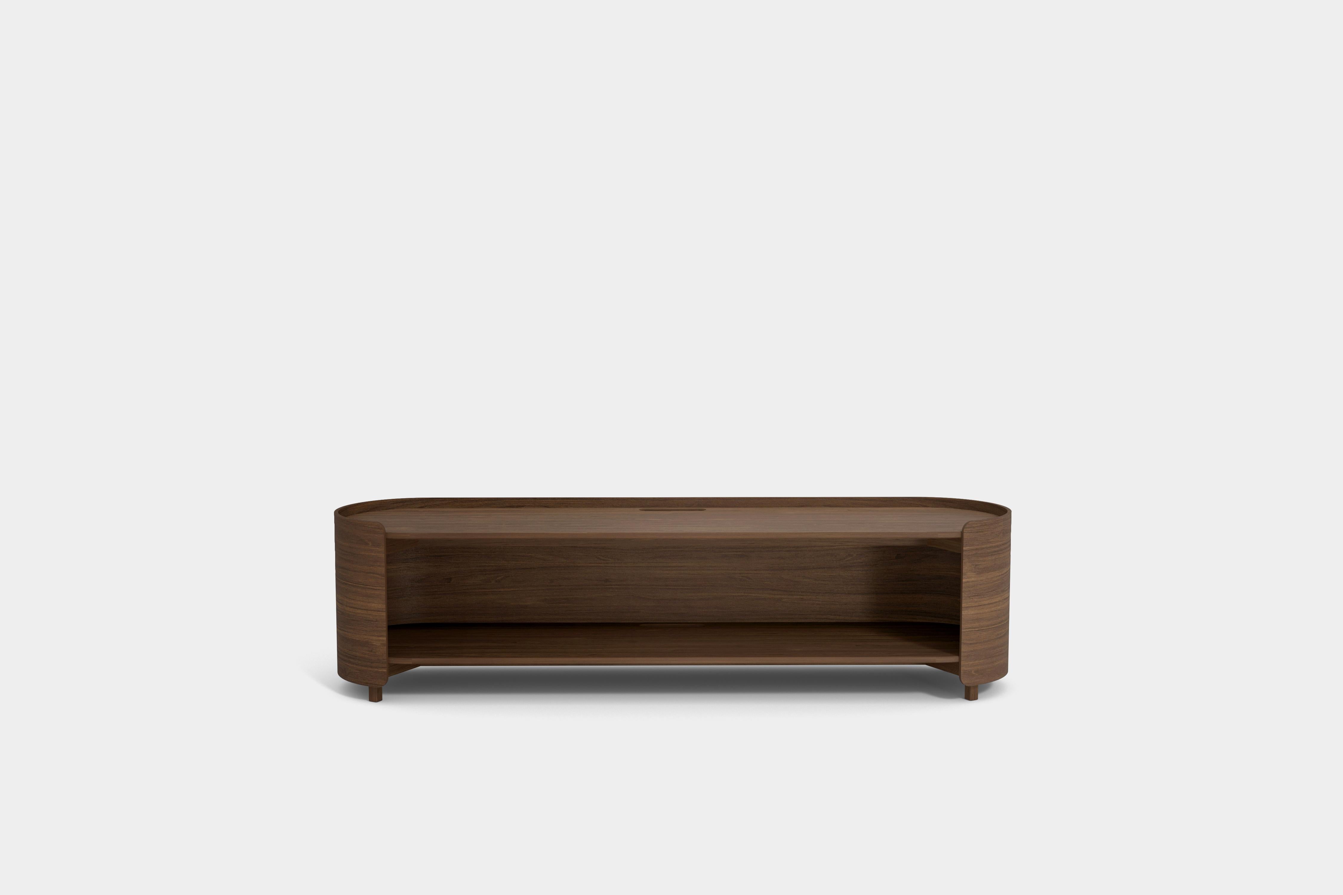 Moderno Mobile Tv, unità multimediale, credenza Prima in legno impiallacciato di noce di Joel Escalona in vendita