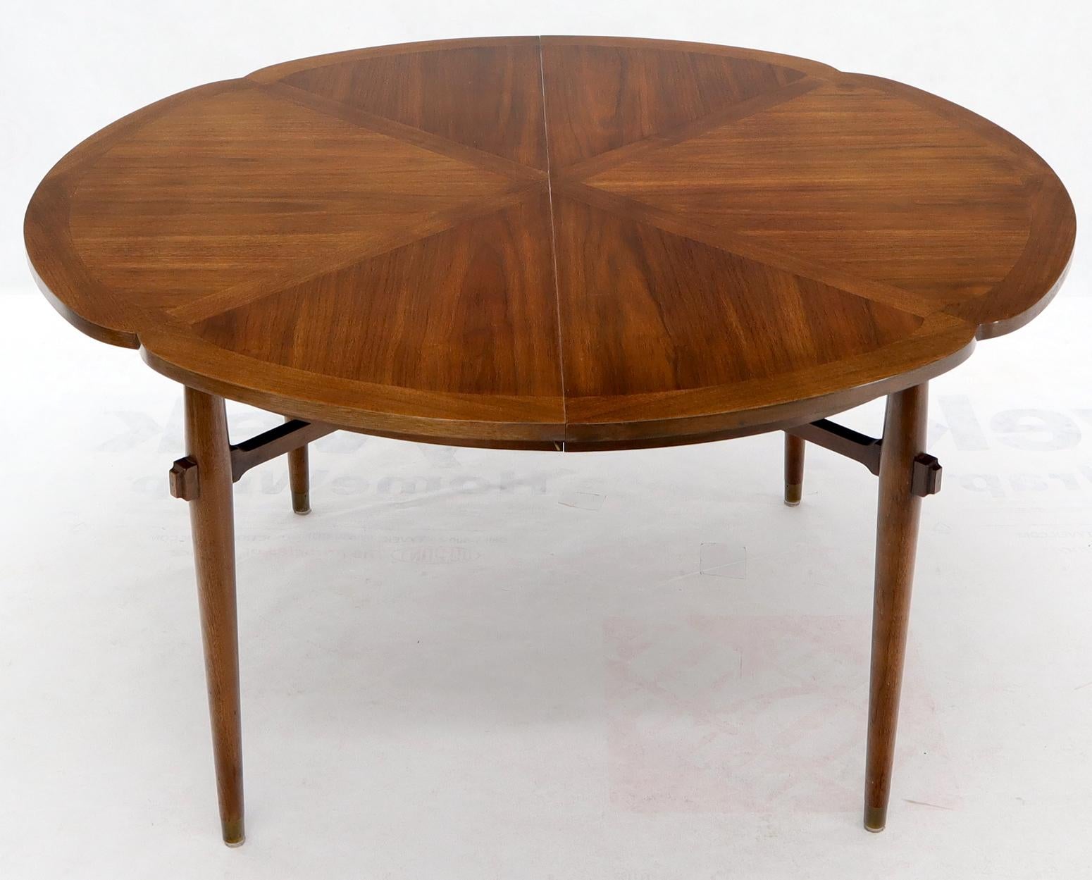 Mid-Century Modern round daisy shape top dining table with two 18