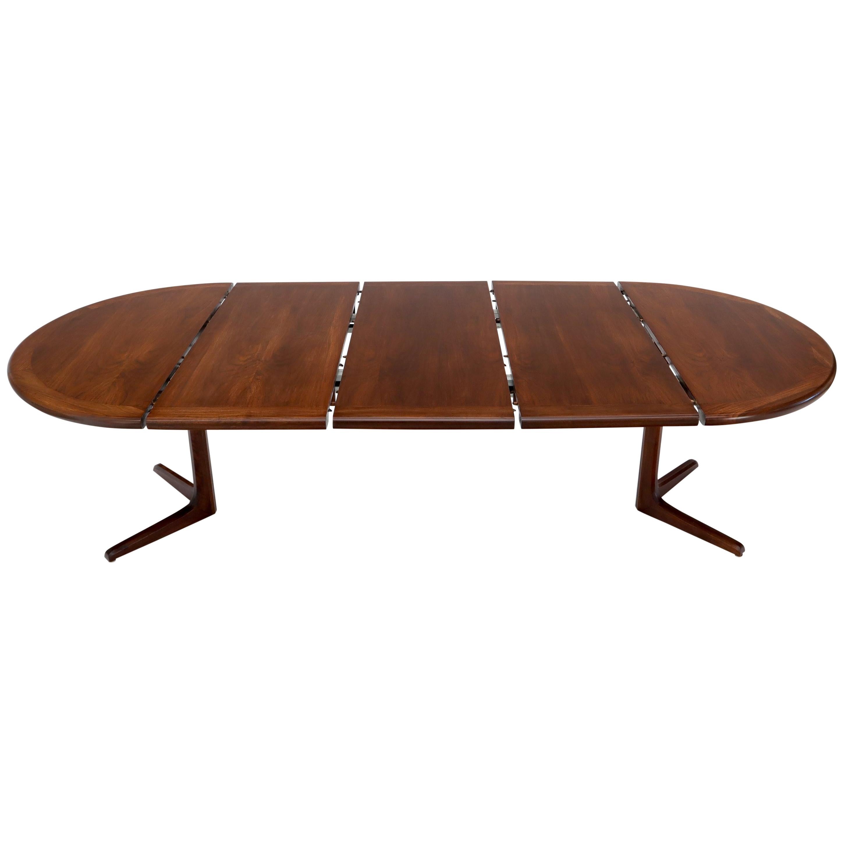 Walnut Danish Mid-Century Modern Round Dining Table, 3 Extension Leaves Boards