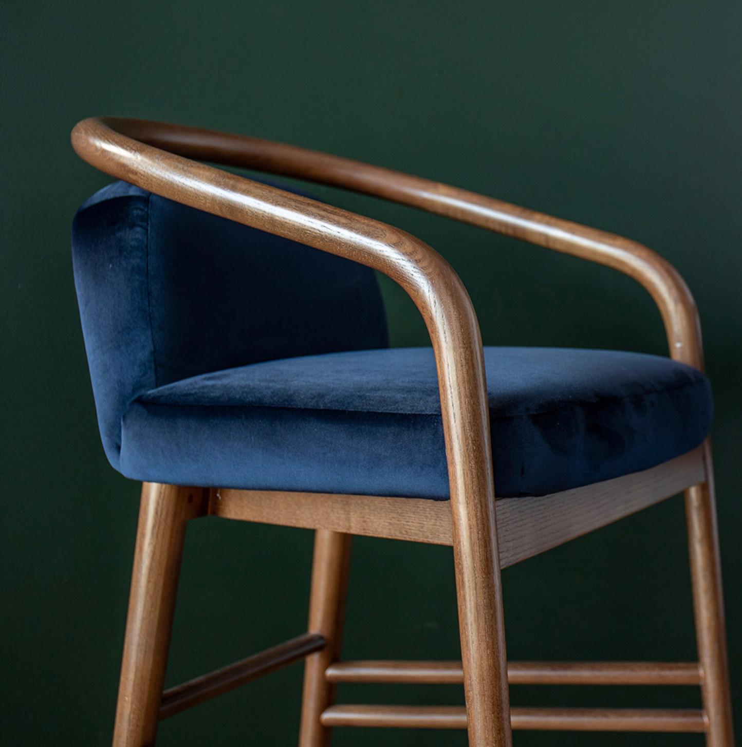 Daim Tabouret de bar Essex moderne vert foncé en vente