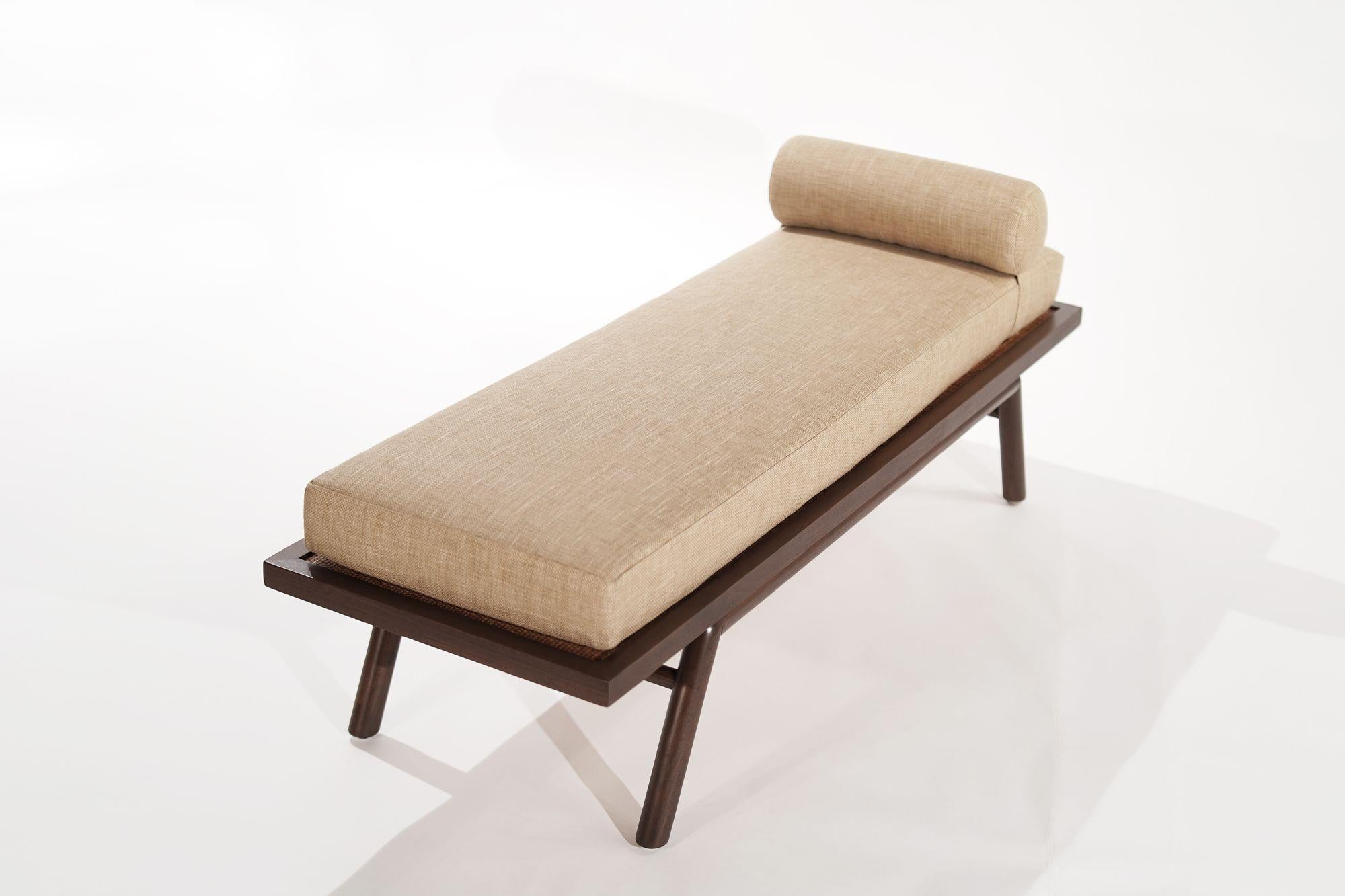 Walnut Daybed by T.H. Robsjohn-Gibbings, C. 1950s In Excellent Condition In Westport, CT
