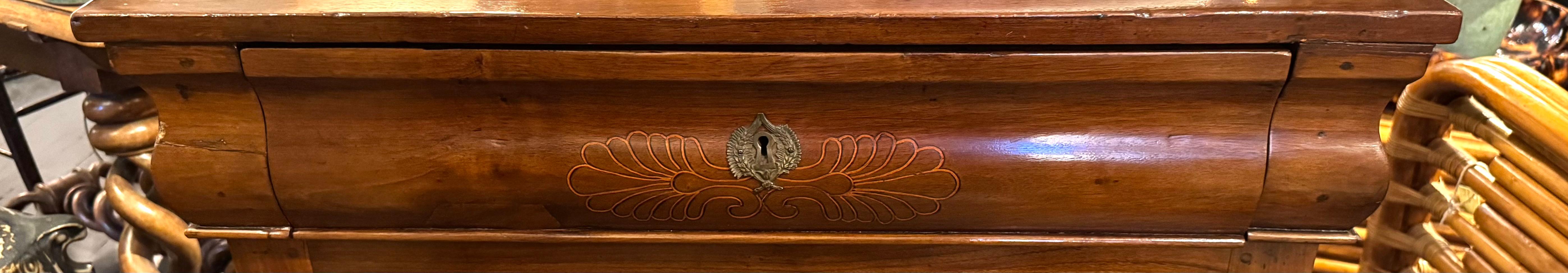 Walnut Decorative Three Drawer Commode, Italy, 19th Century For Sale 3