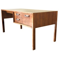 Nussbaum-Schreibtisch von Baker, 1960er Jahre