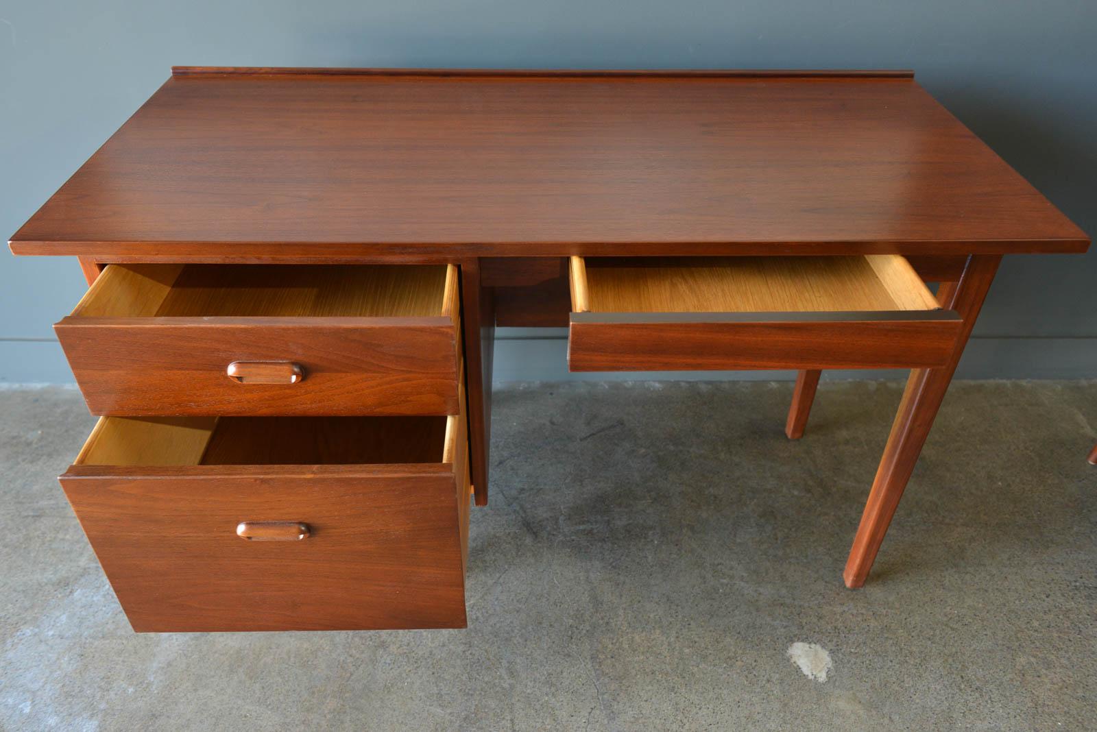 Walnut Desk by Jack Cartwright for Founders, circa 1960 3