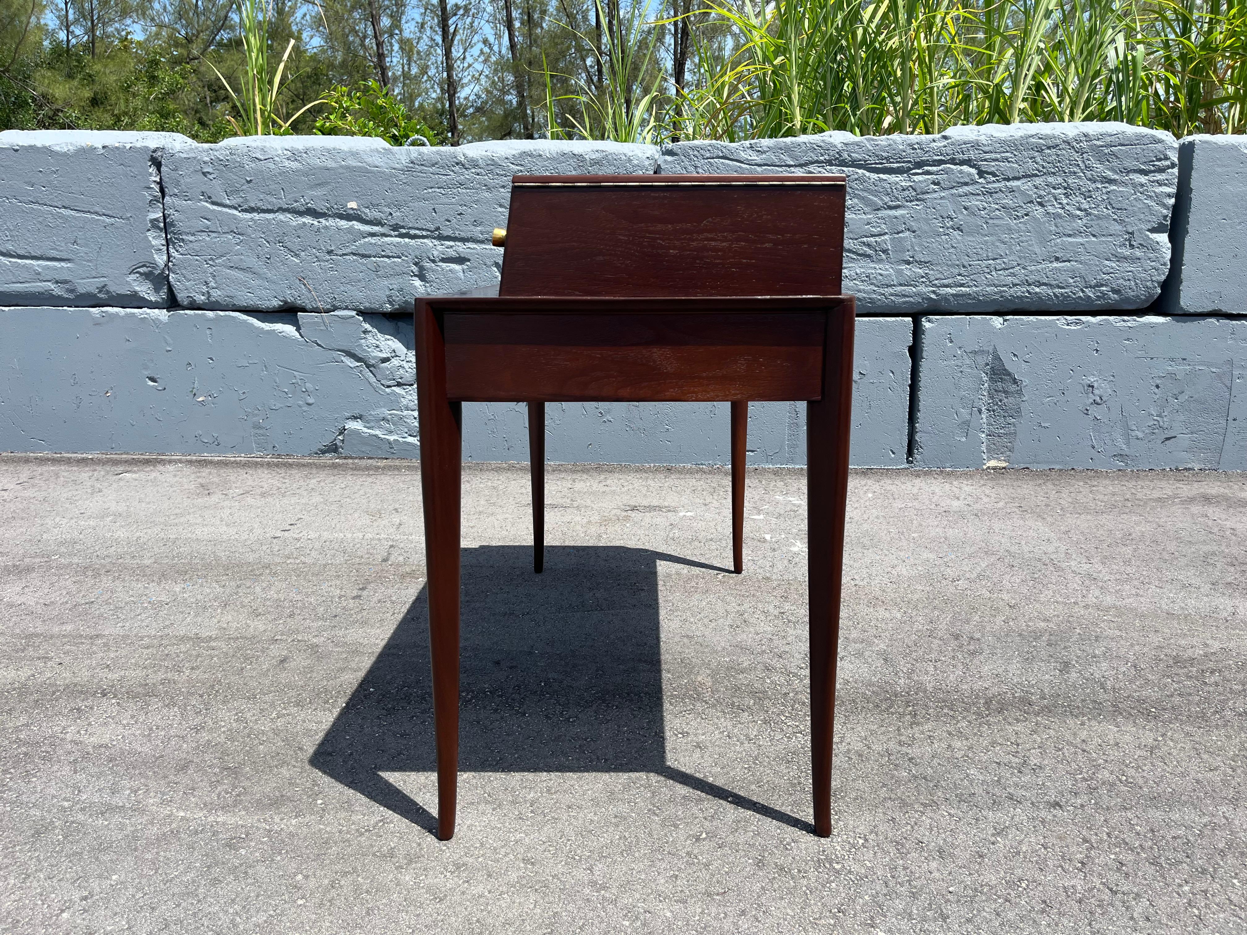 Walnut Desk by T.H.Robsjohn-Gibbings for Widdicomb For Sale 11