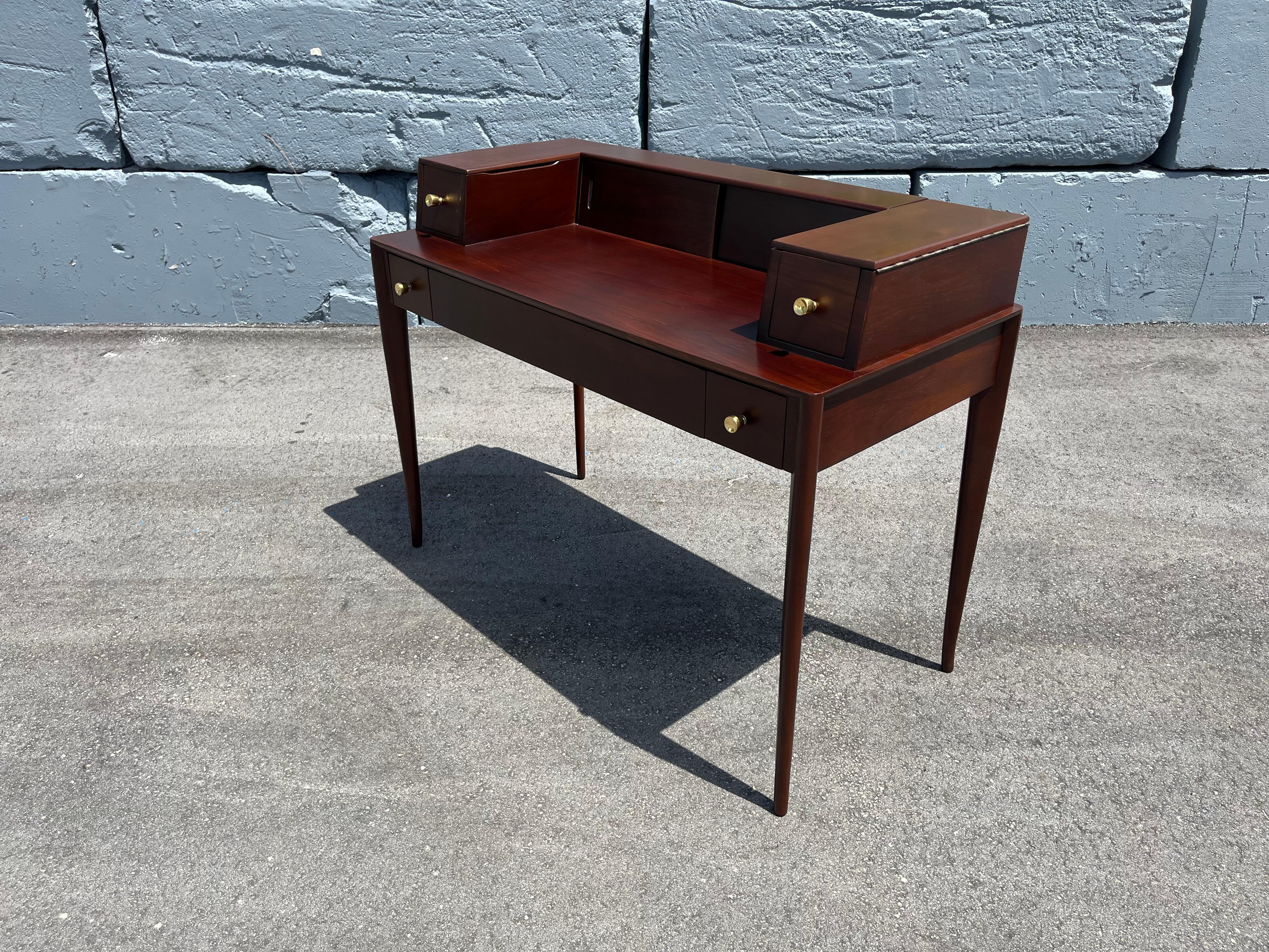 Walnut Desk by T.H.Robsjohn-Gibbings for Widdicomb For Sale 12