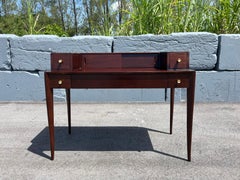 Scrivania in noce di T.H. Robsjohn-Gibbings per Widdicomb