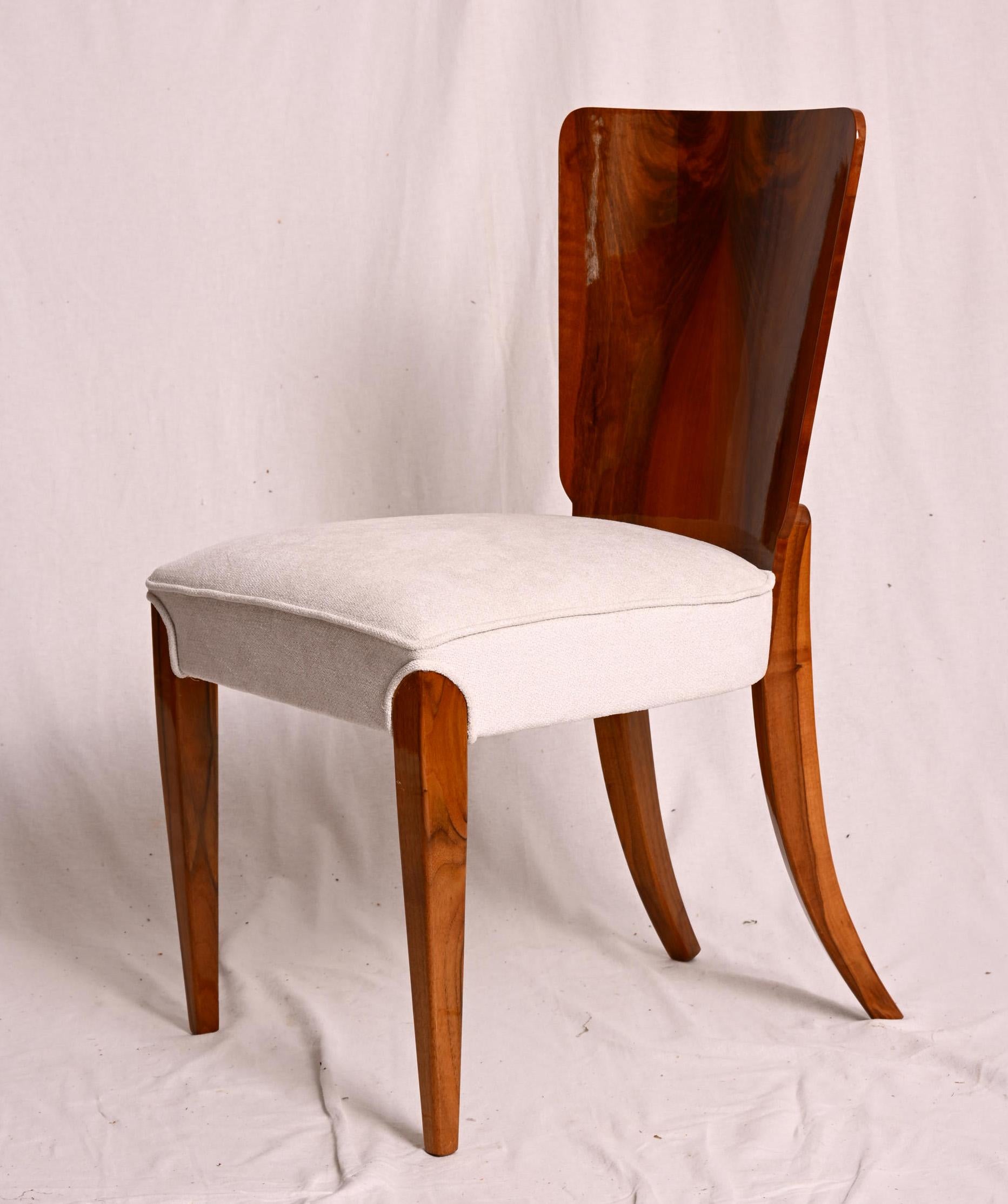 Sillas de comedor de nogal de Jindrich Halabala Checo en venta