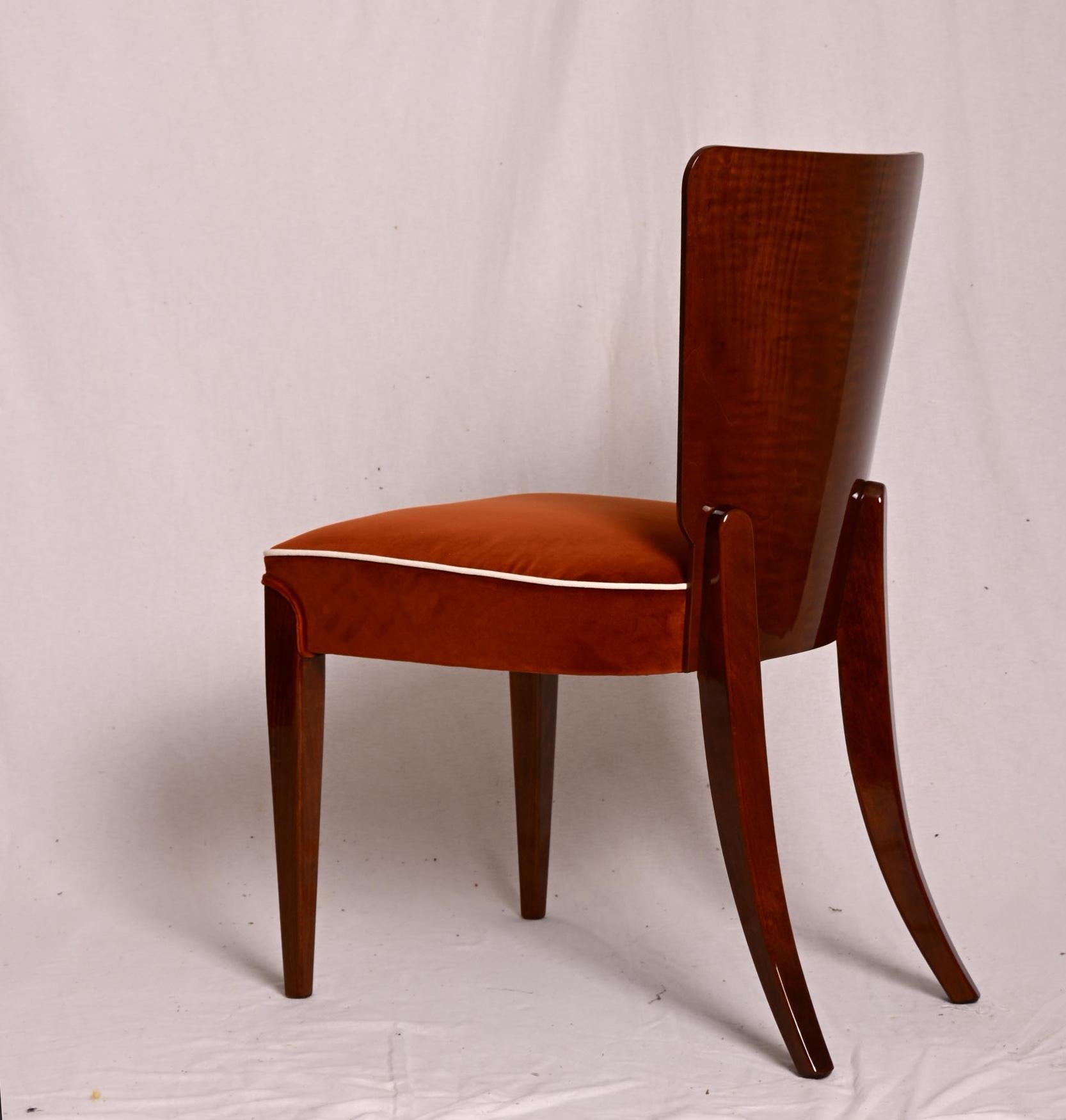 Sillas de comedor de nogal de Jindrich Halabala en Nuevo estado para la venta en Vienna, AT