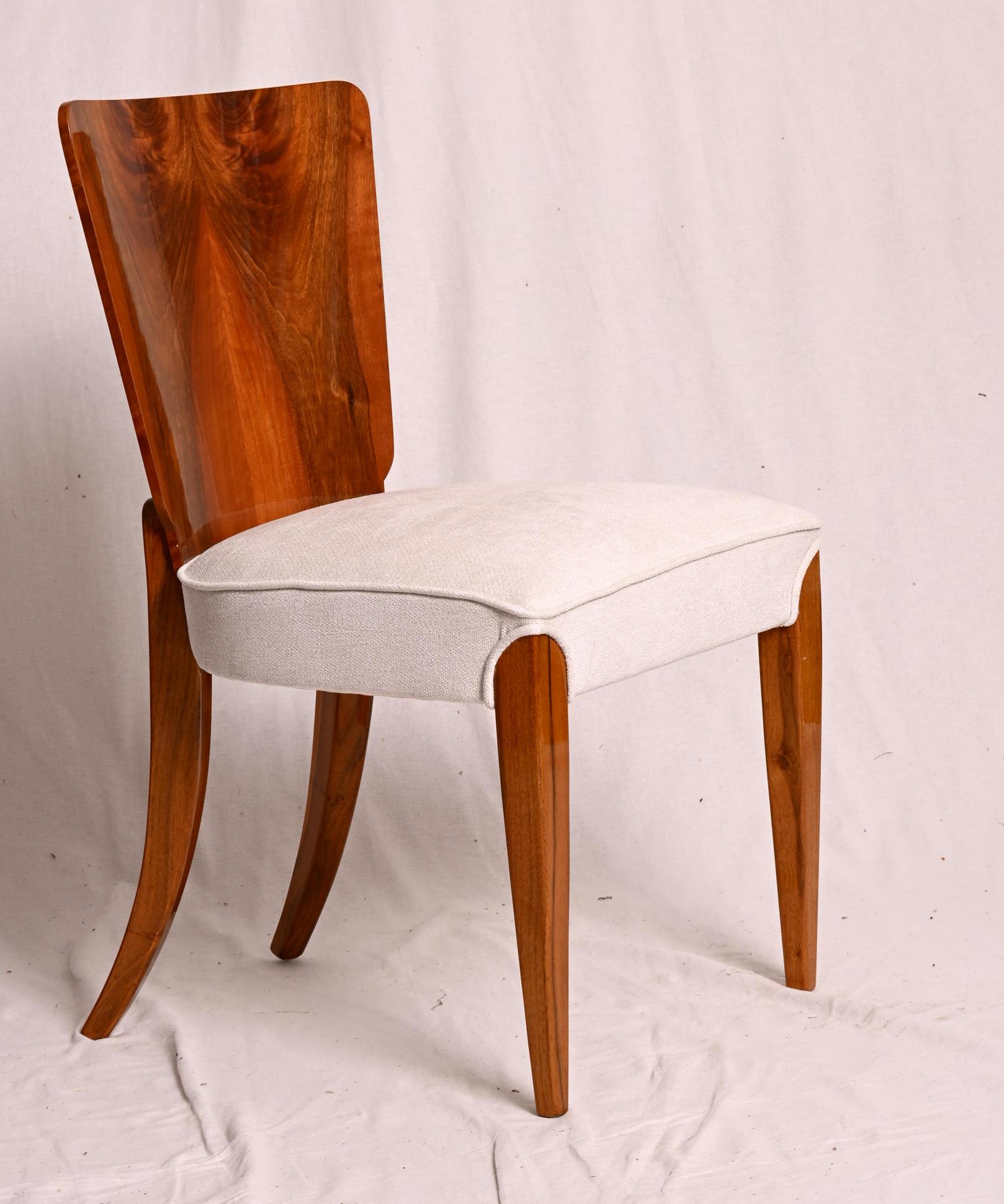 Sillas de comedor de nogal de Jindrich Halabala Siglo XXI y contemporáneo en venta