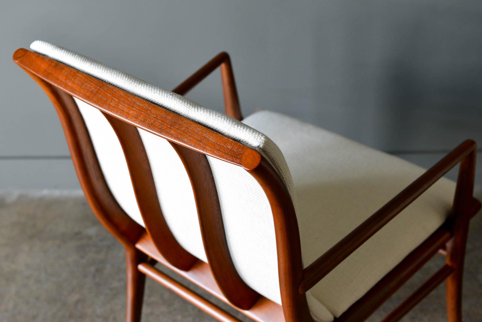 Walnut Dining Chairs by T.H. Robsjohn-Gibbings for Widdicomb, ca. 1960 4