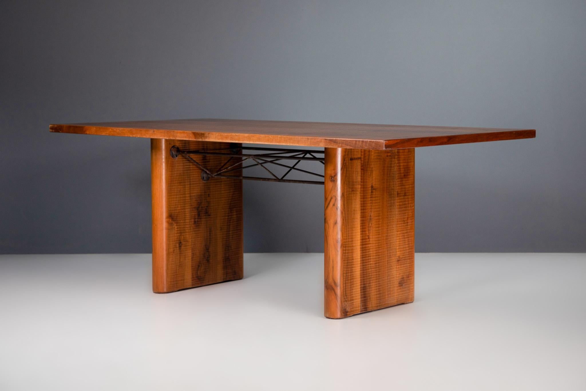 Mid-Century Modern Walnut Dining Room Table by Giuseppe Rivadossi for Officina Rivadossi, 1970s