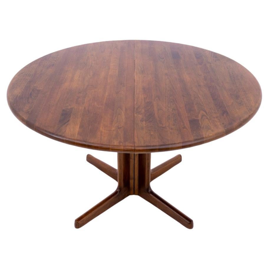 Walnut dining table from Schou Andersen, Denmark, 1960s. Restored.  For Sale
