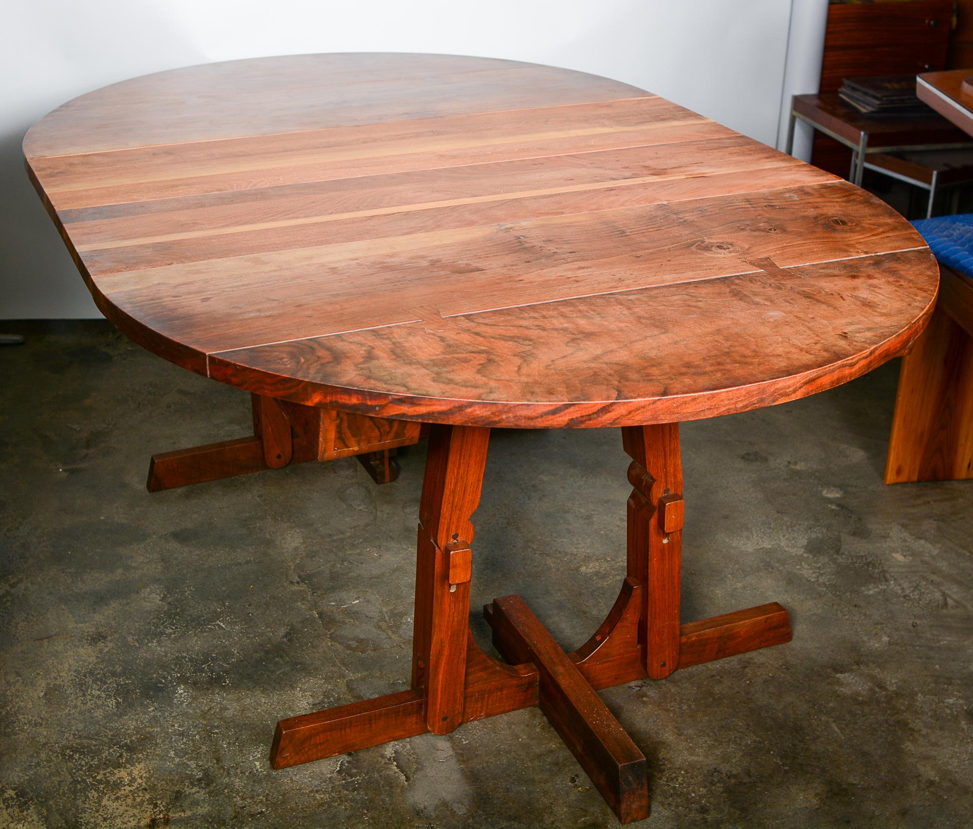Walnut Dining Table with Four Leaves by Designer and Craftsman Morris Sheppard For Sale 2