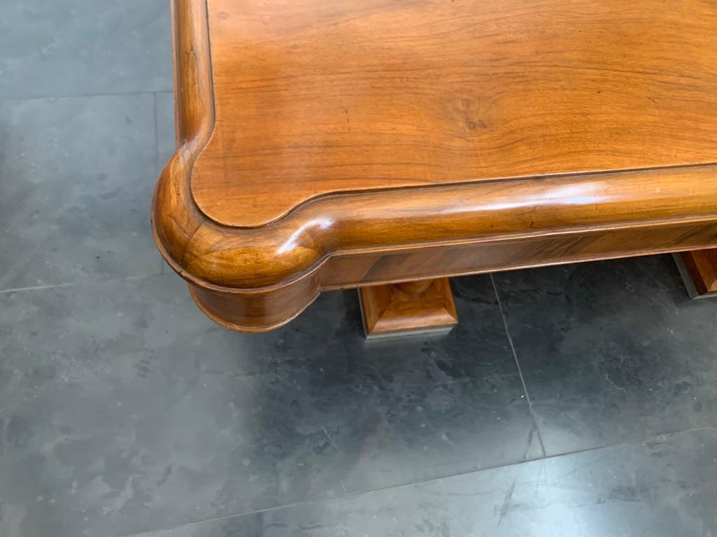 Tavolo da pranzo in noce con base in acciaio con piume di noce, anni '40 In condizioni buone in vendita a Montelabbate, PU