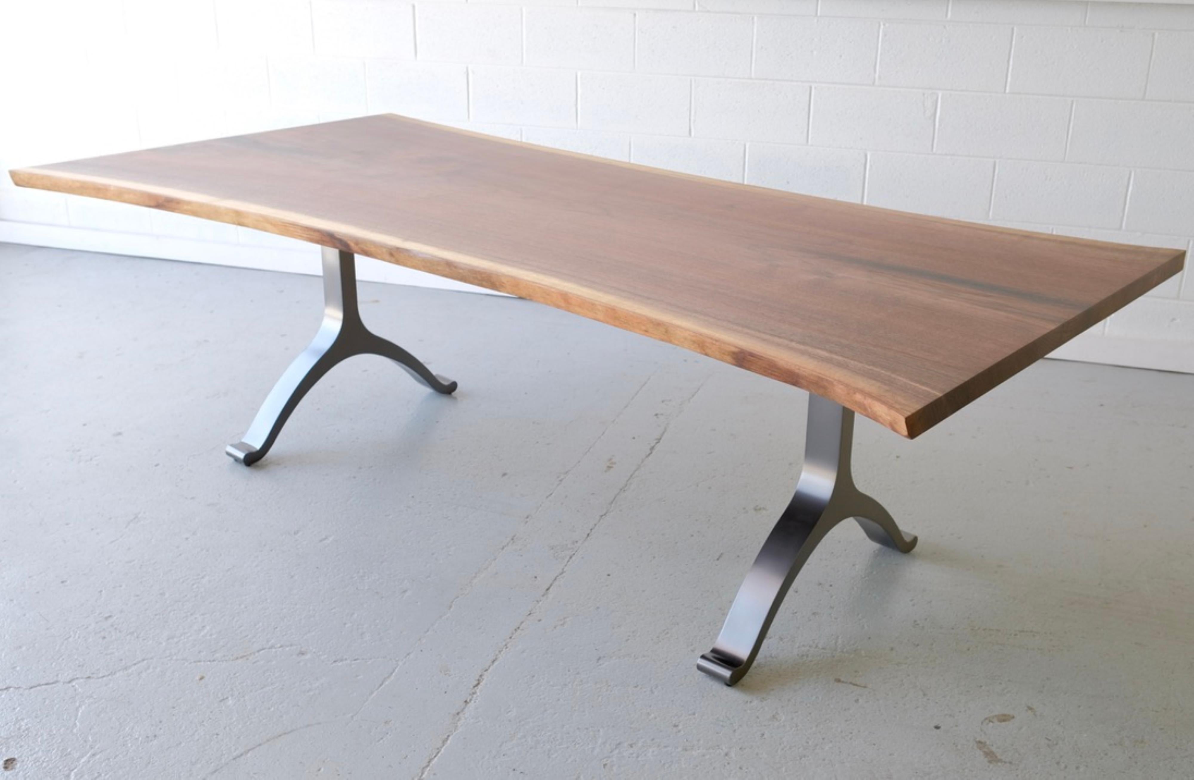 Walnut Dining Table with Wishbone Legs For Sale 1