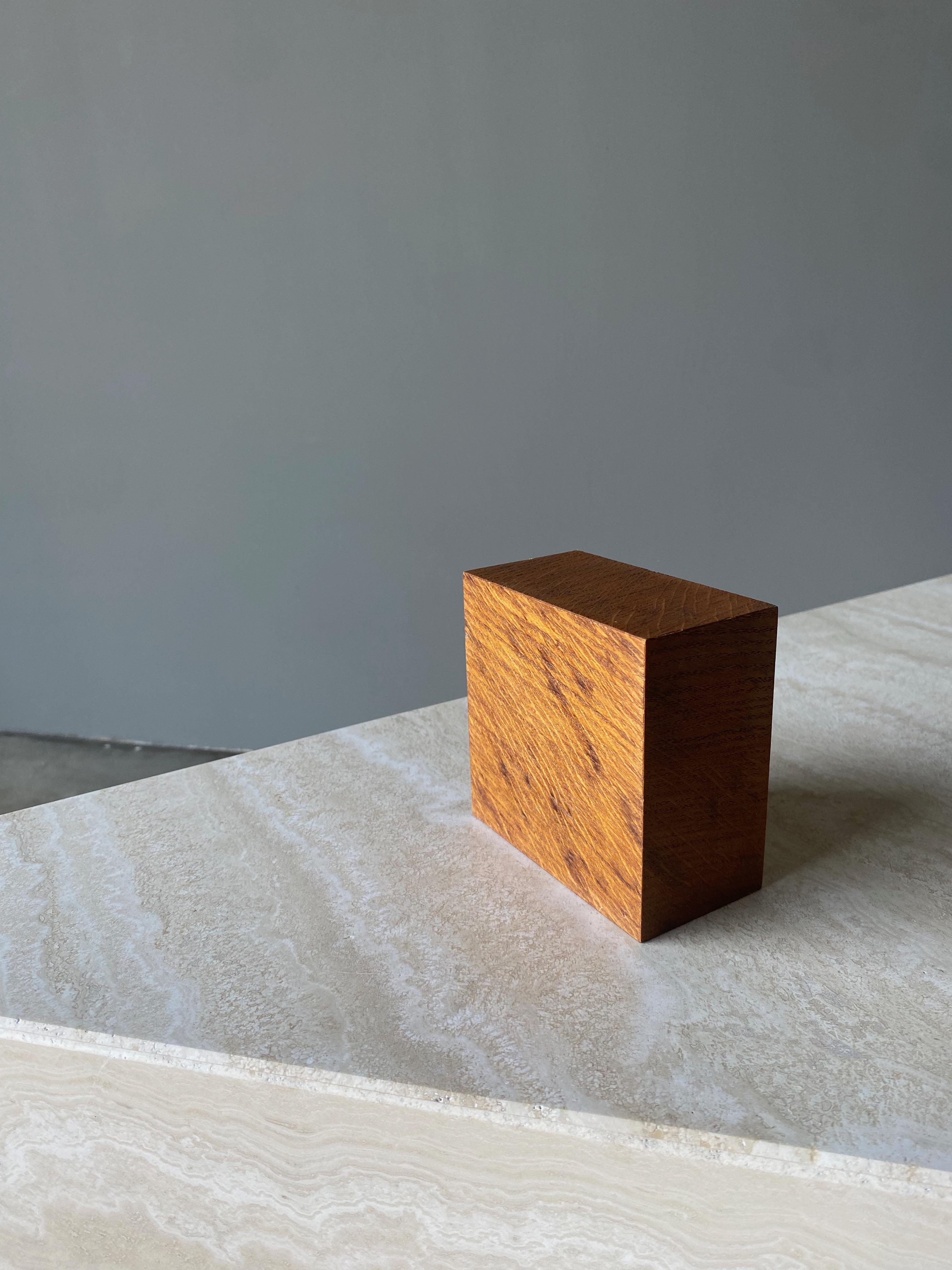 Laminate Walnut Display Cube, 1960s For Sale