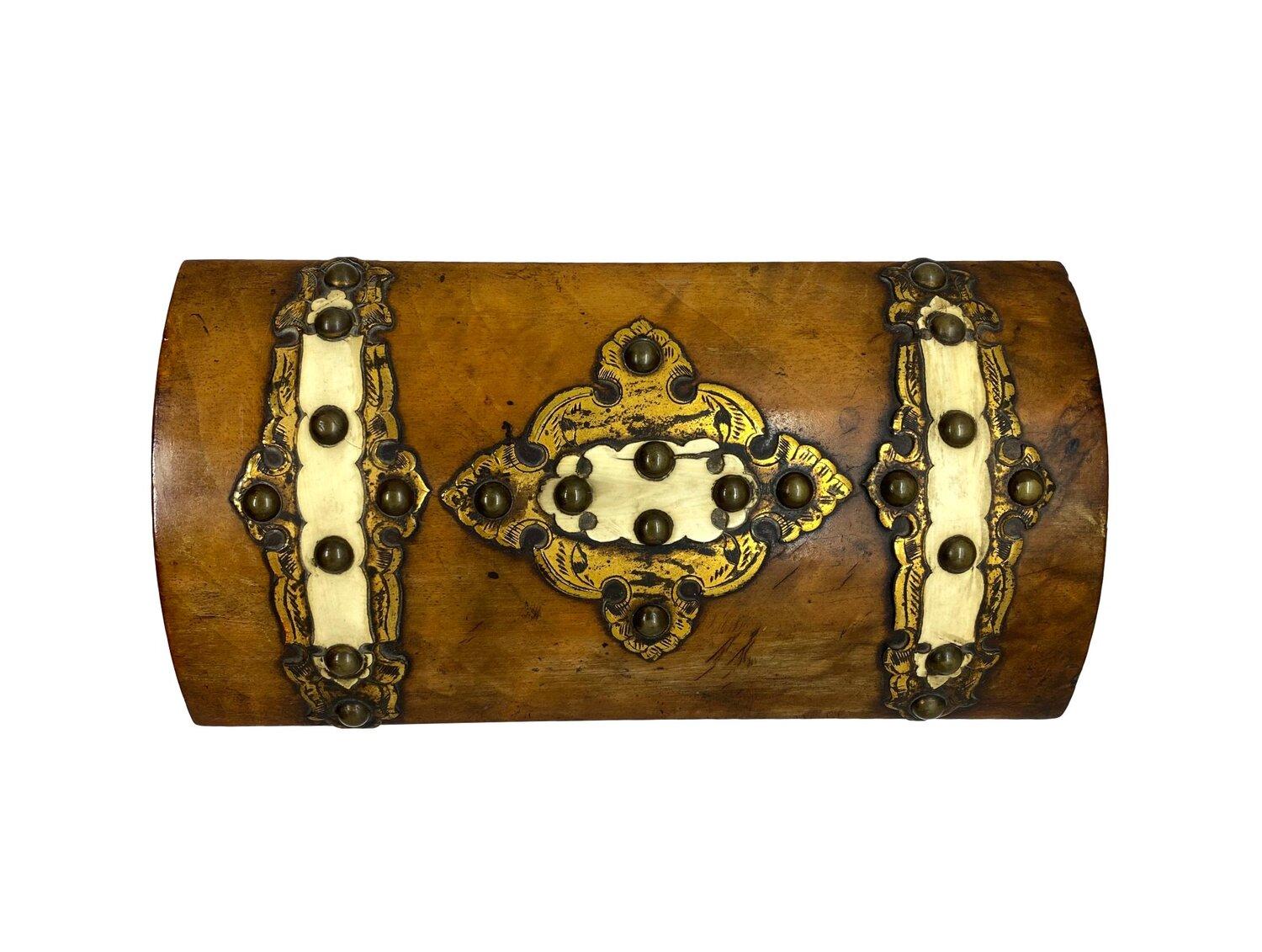 Walnut dome top tea caddy with brass and bone decoration, English, circa 1870

Dimensions: W 9”, D 4.75”, H 4.5”.