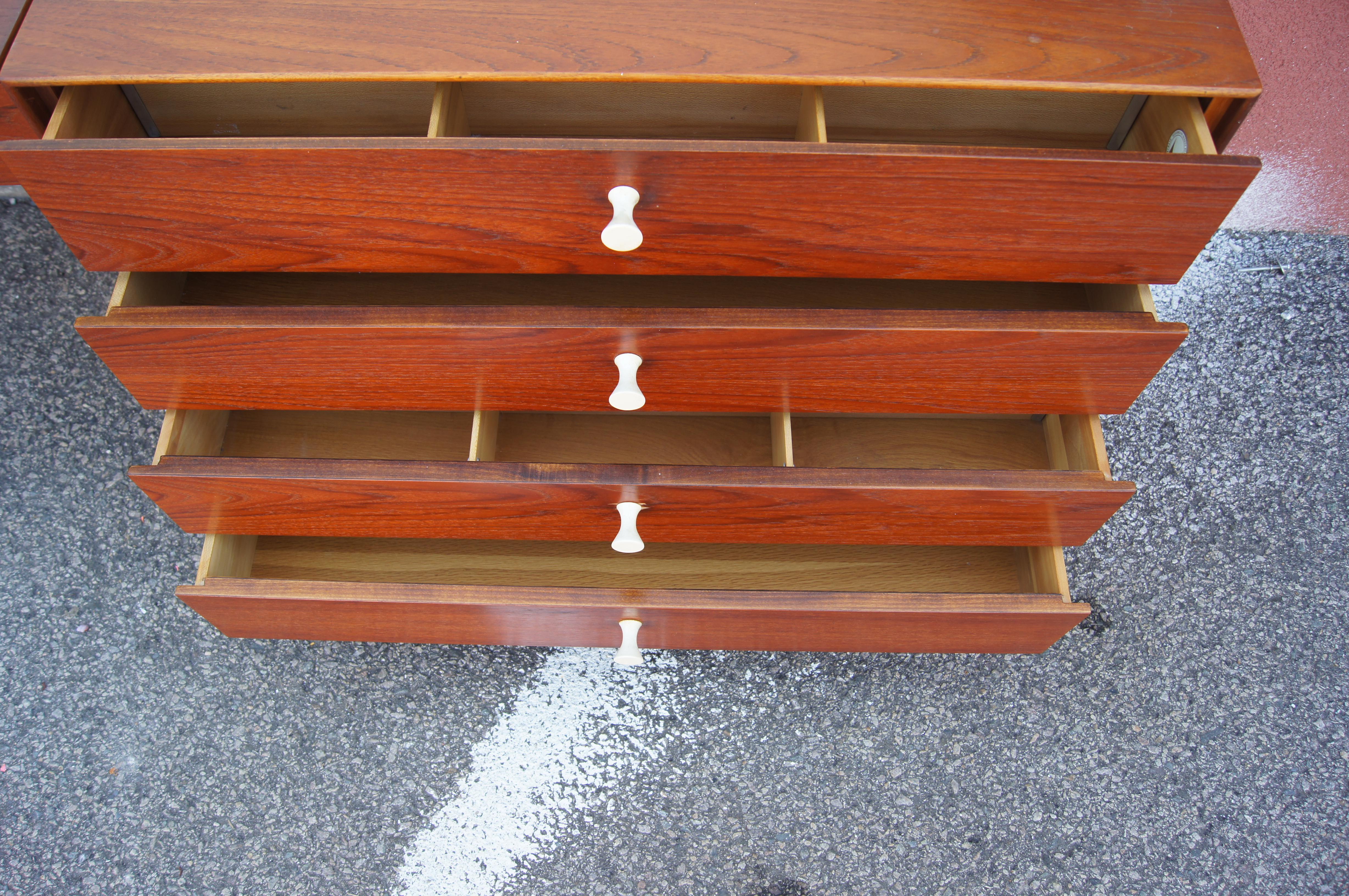 Mid-Century Modern Teak Thin Edge Double Dresser with Vanity by George Nelson for Herman Miller For Sale