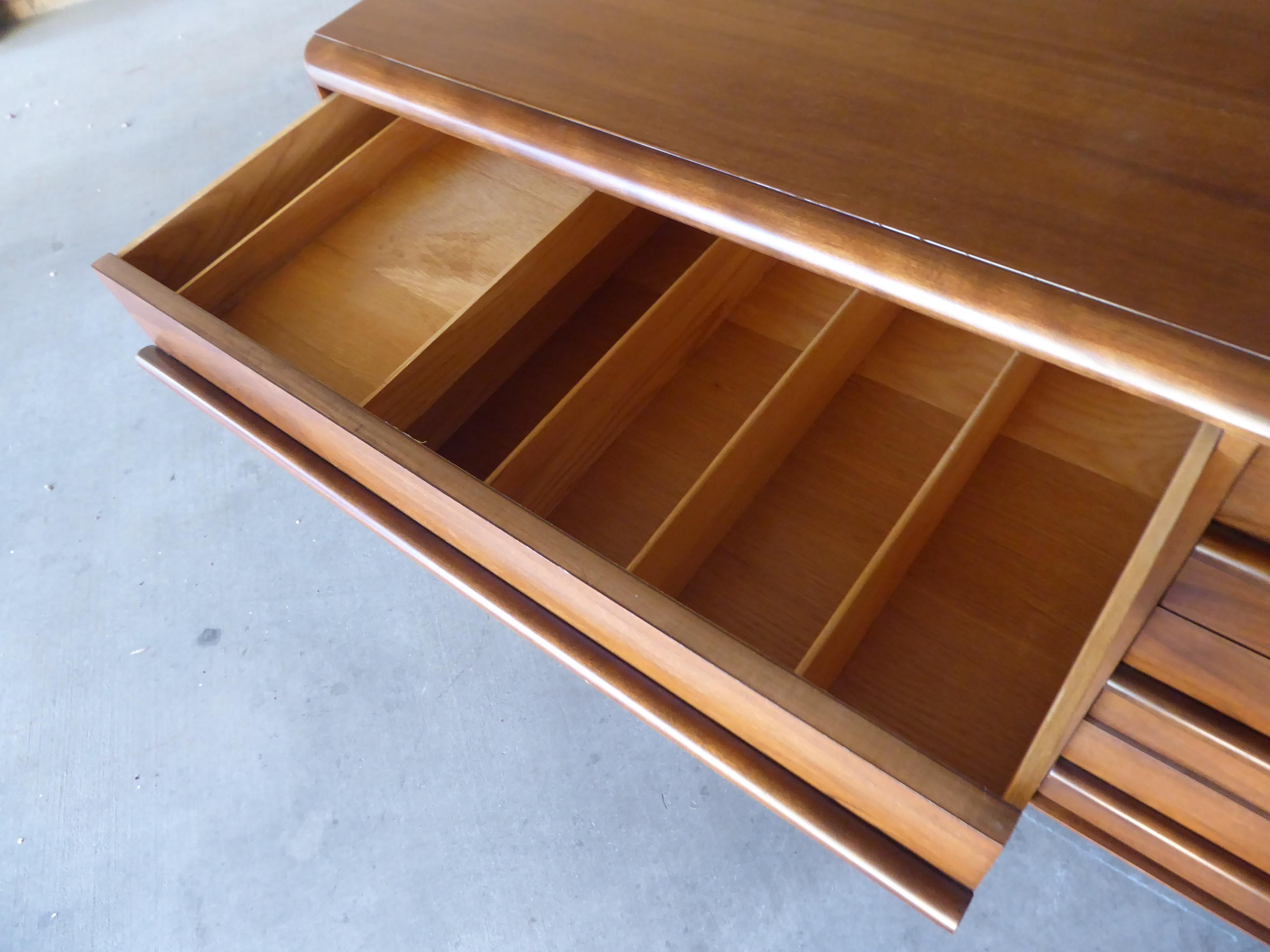 Walnut Dresser by T. H. Robsjohn-Gibbings for Widdicomb Furniture 4