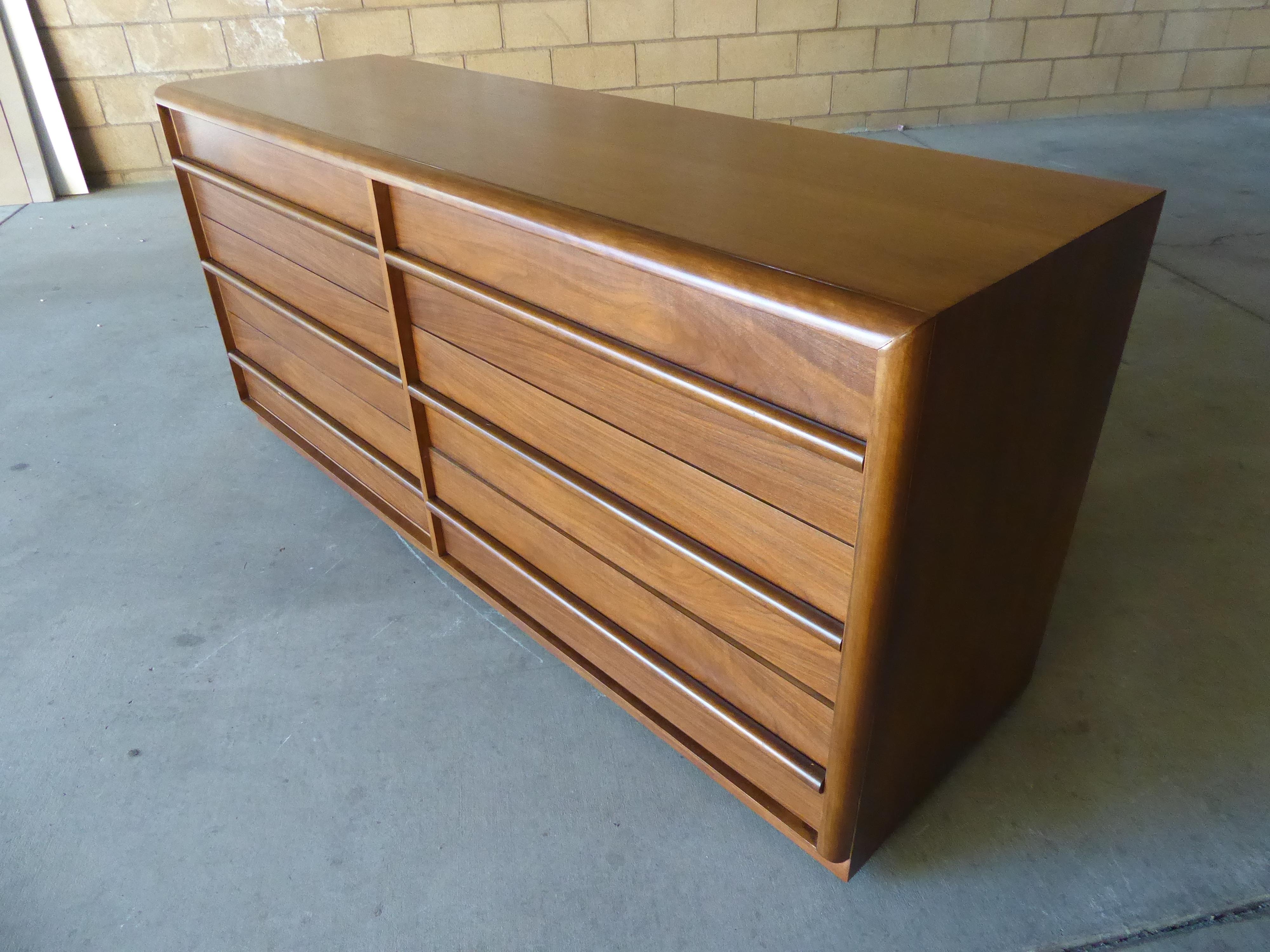 Mid-20th Century Walnut Dresser by T. H. Robsjohn-Gibbings for Widdicomb Furniture