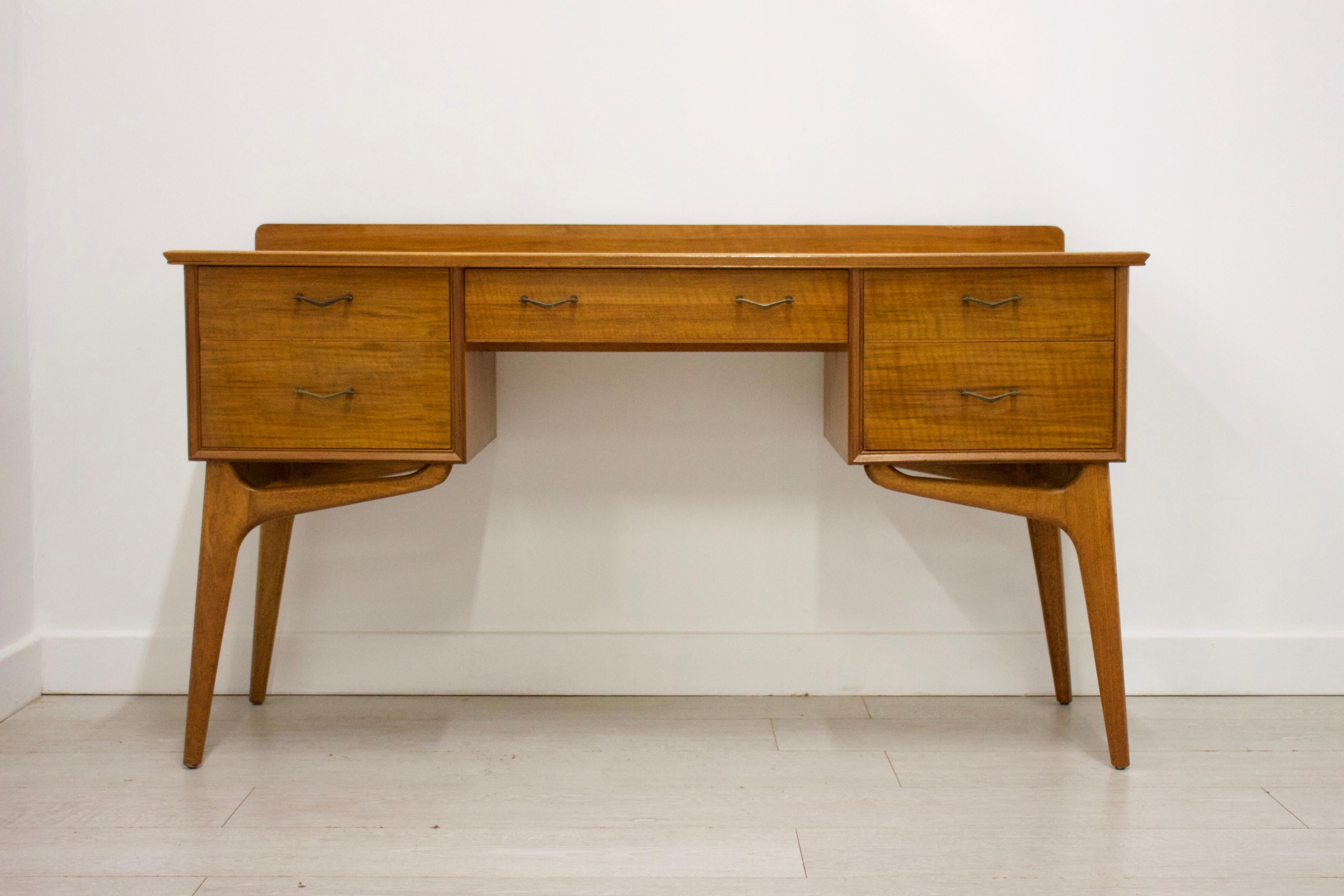 Mid-Century Modern Walnut Dressing Table by Alfred Cox for Heal's, 1950s