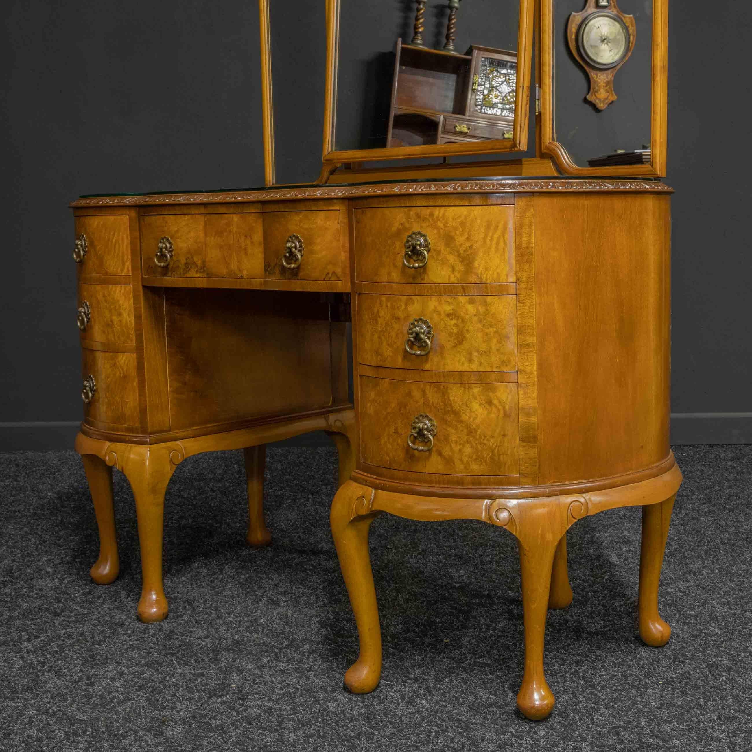 Walnut Dressing Table 6