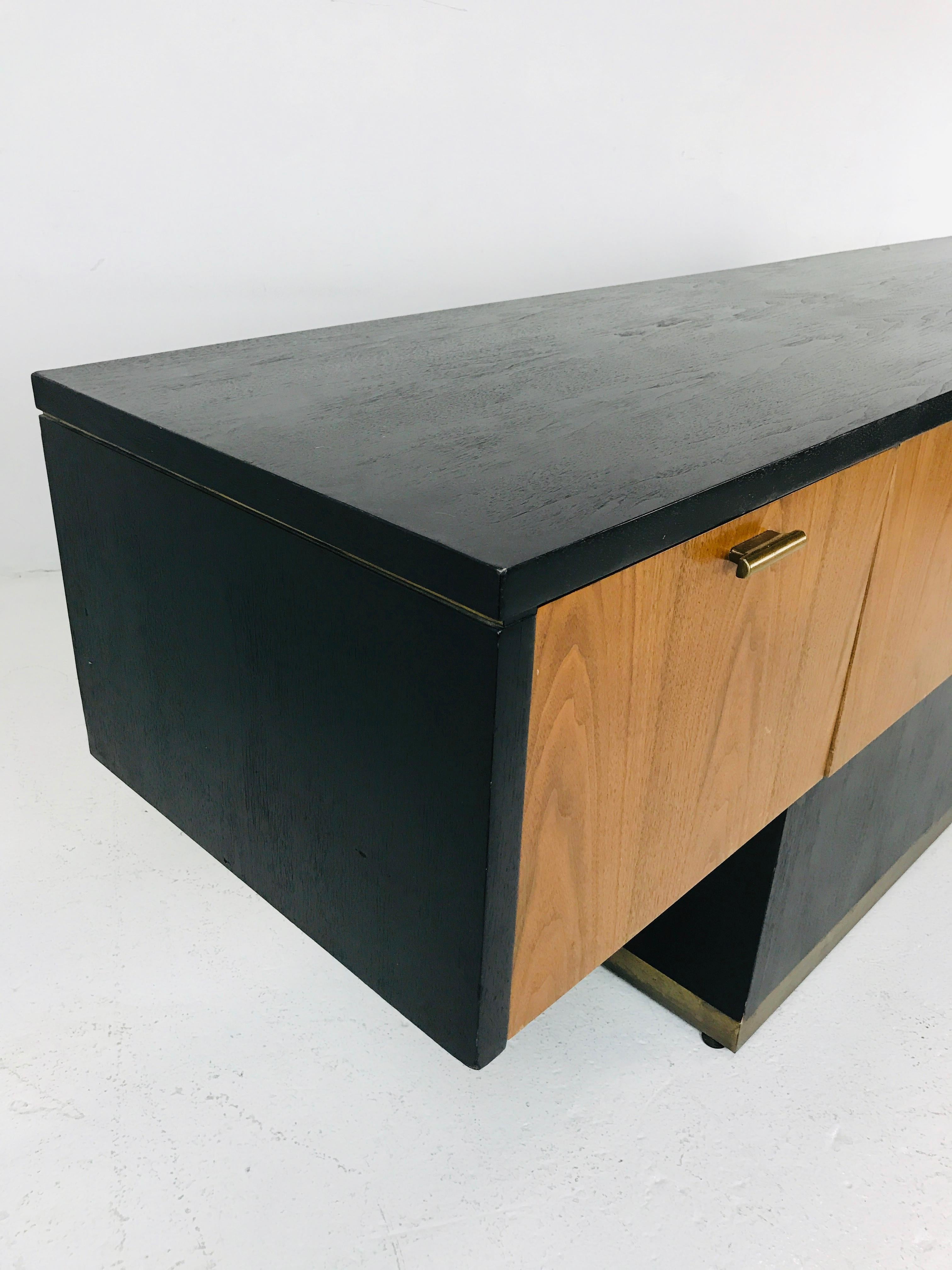 Walnut and Ebonized Cantilever Credenza In Good Condition In Dallas, TX