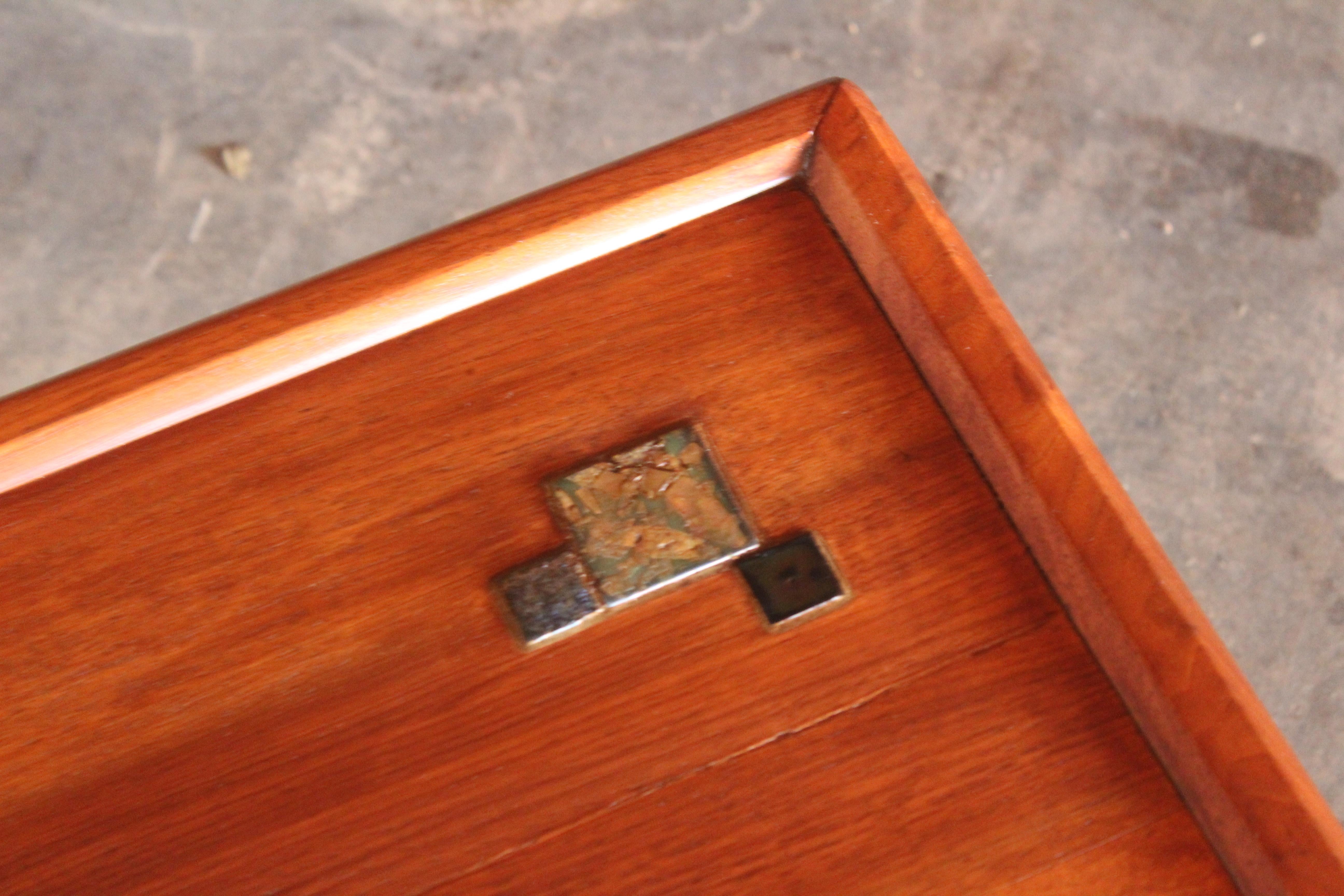 Mid-20th Century Walnut End Table with Tiffany Tiles by Edward Wormley for Dunbar, 1950s For Sale